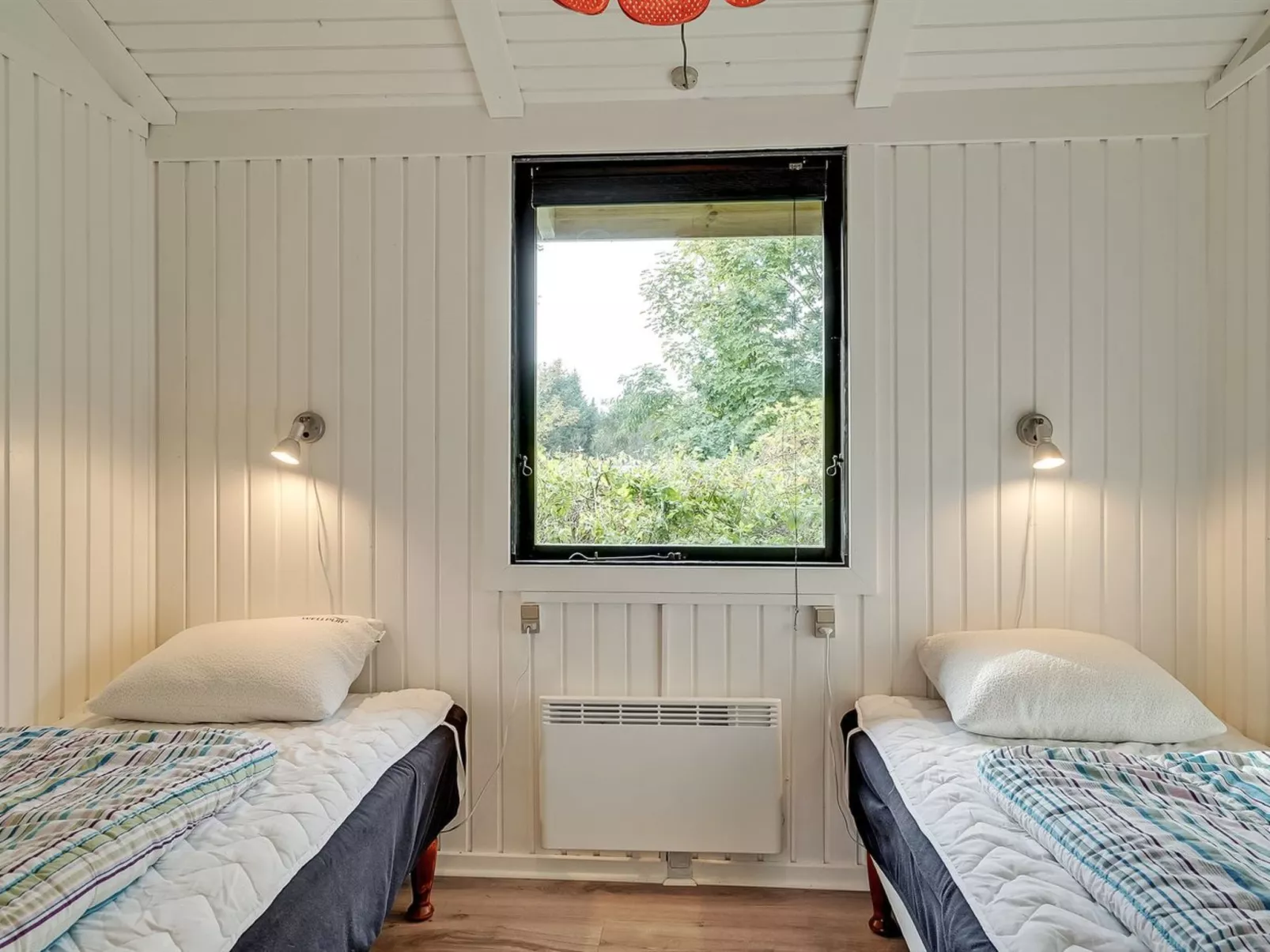 "Avia" - 500m from the sea-Binnen