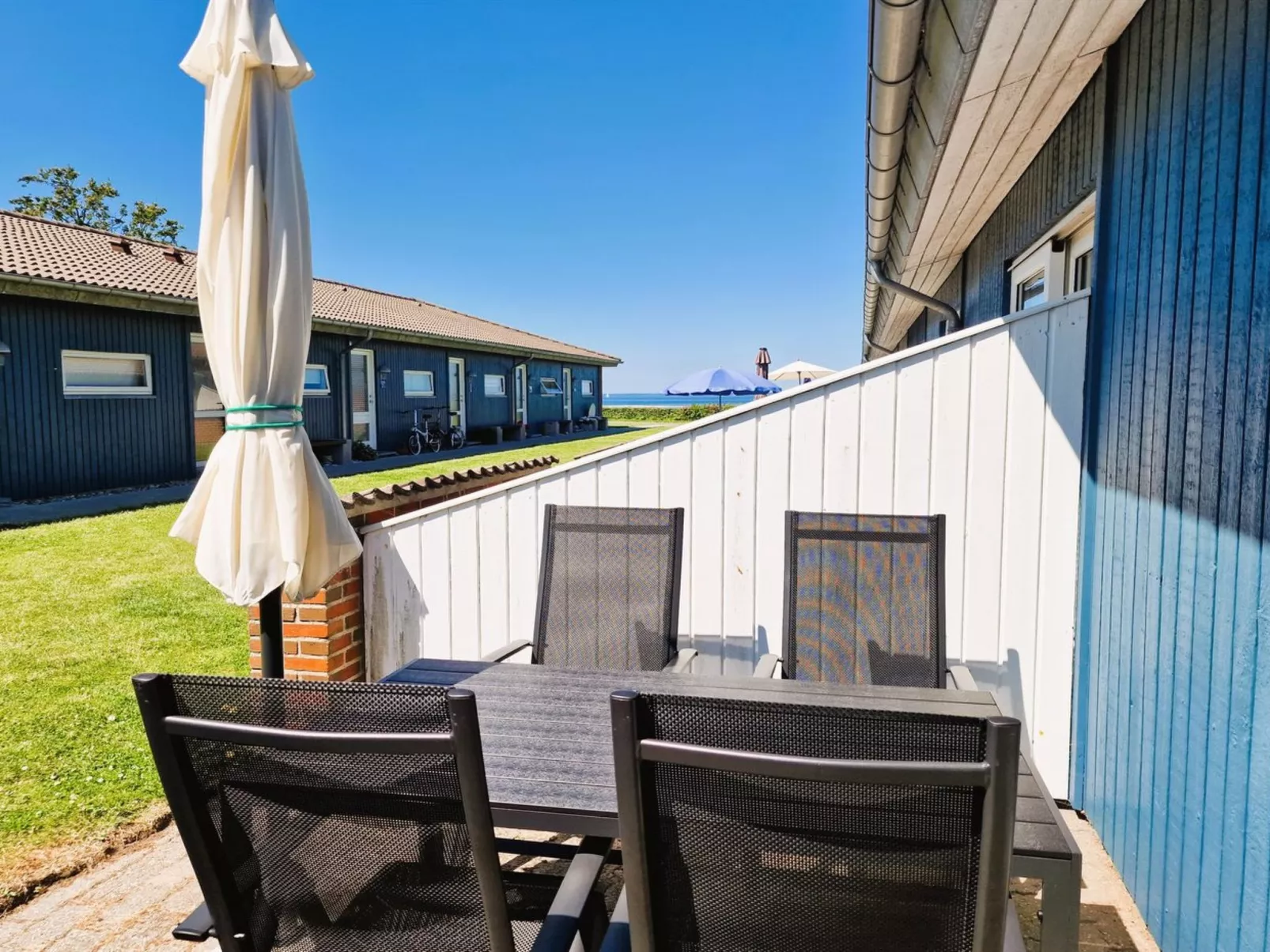 "Emira" - 50m from the sea-Buiten