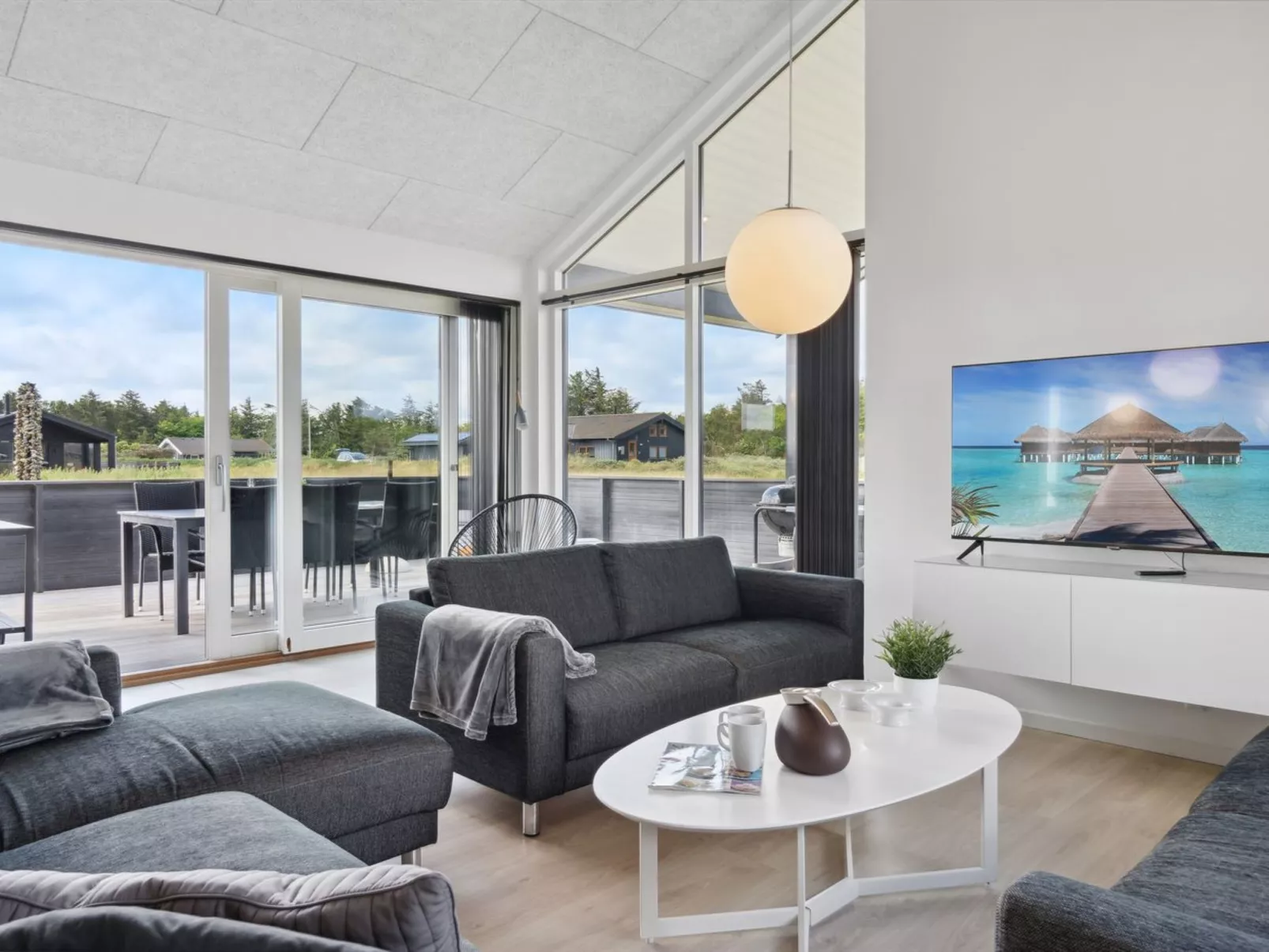 "Fader" - 950m from the sea-Binnen