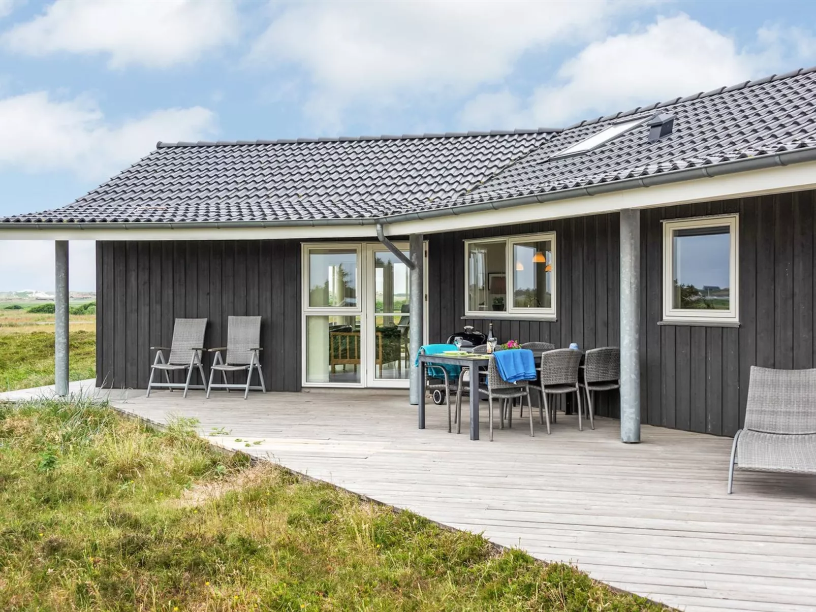 "Luzia" - 1.2km from the sea-Buiten