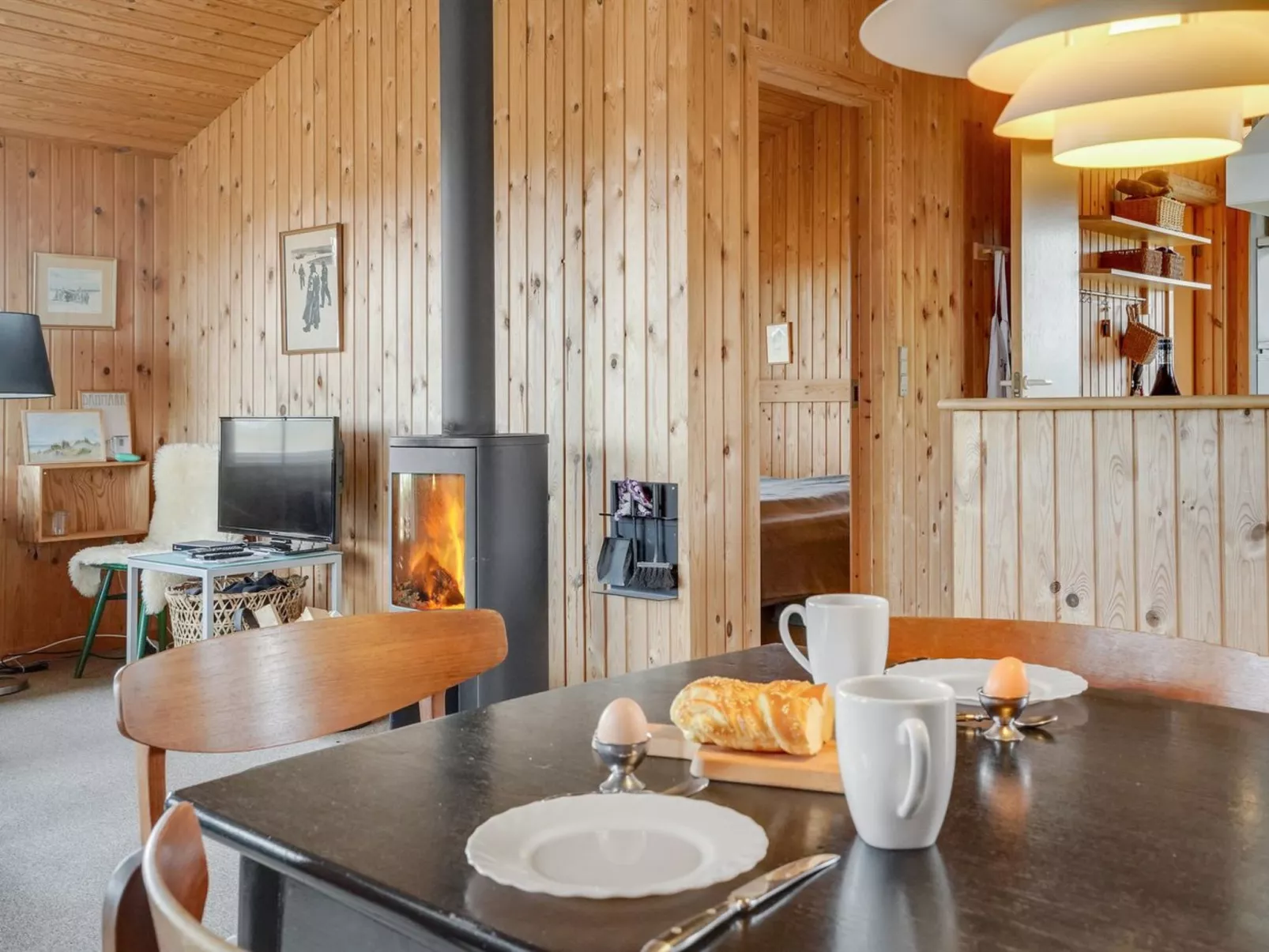 "Svea" - 400m from the sea-Binnen