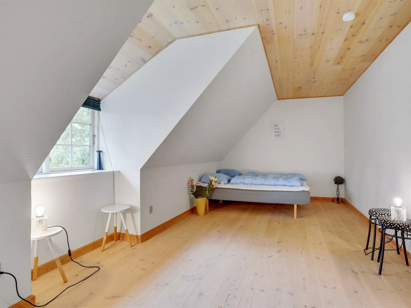 "Knut" - 10km from the sea-Binnen