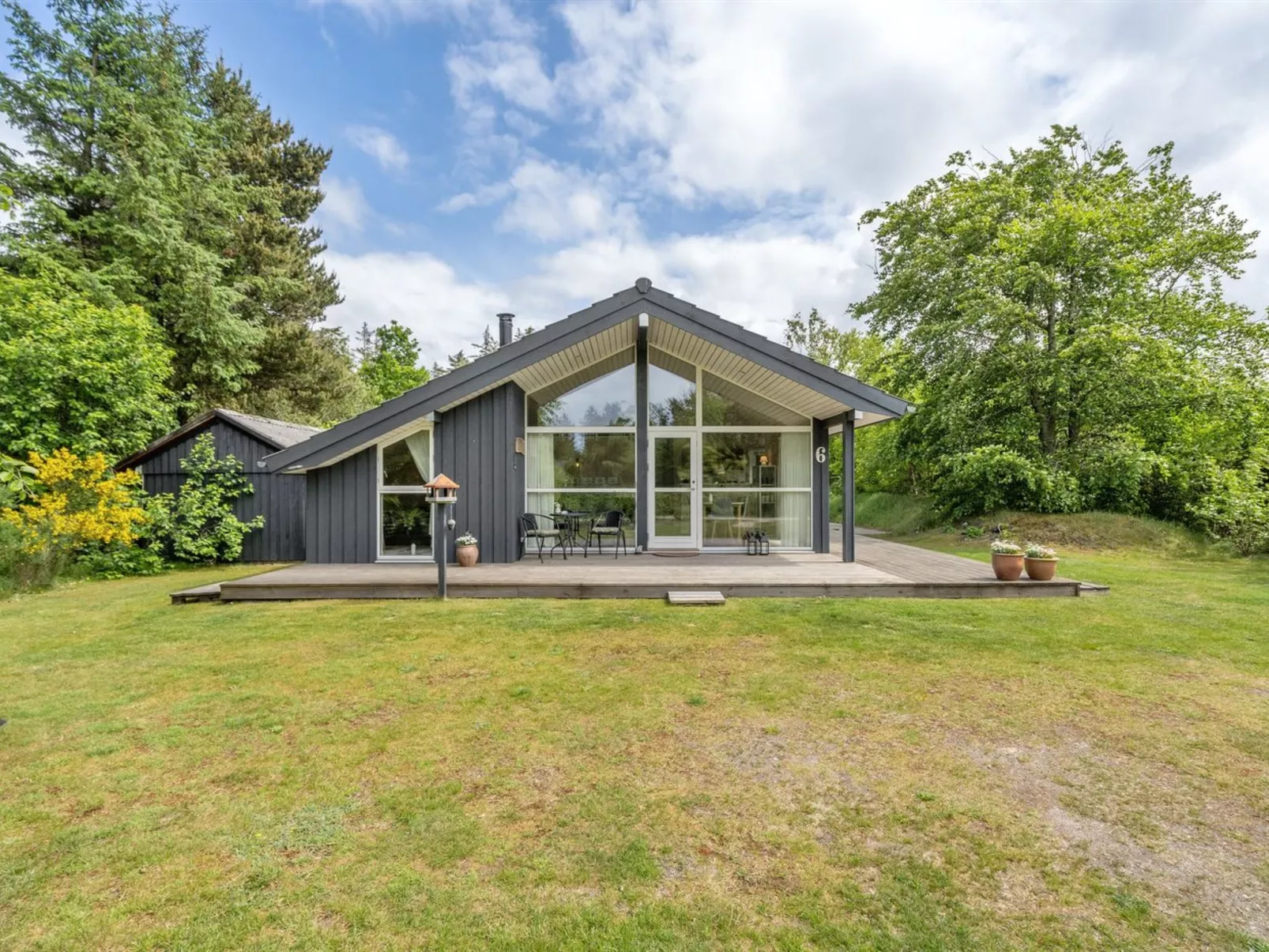 "Elevine" - 300m to the fjord-Buiten