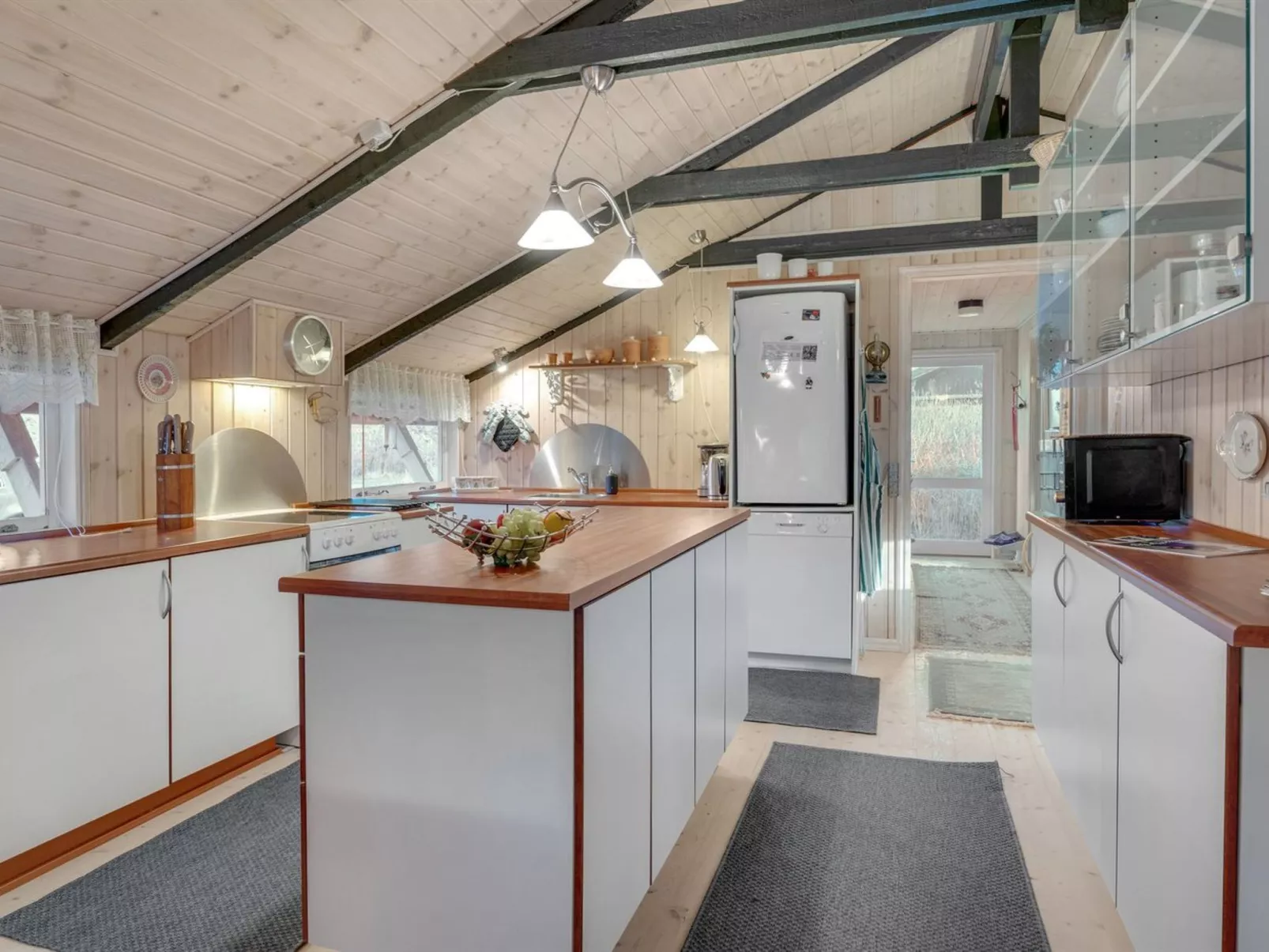 "Feliza" -  from the sea-Binnen