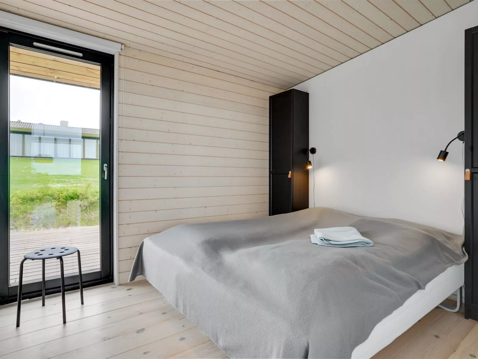 "Mahilo" - 300m from the sea-Binnen