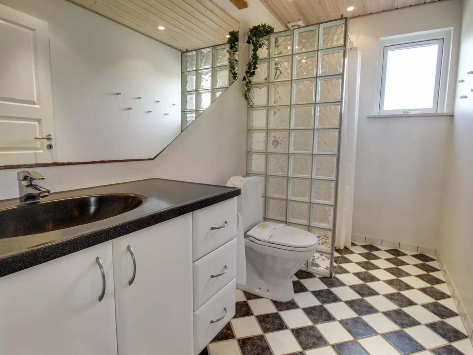 "Börje" - 600m from the sea-Binnen