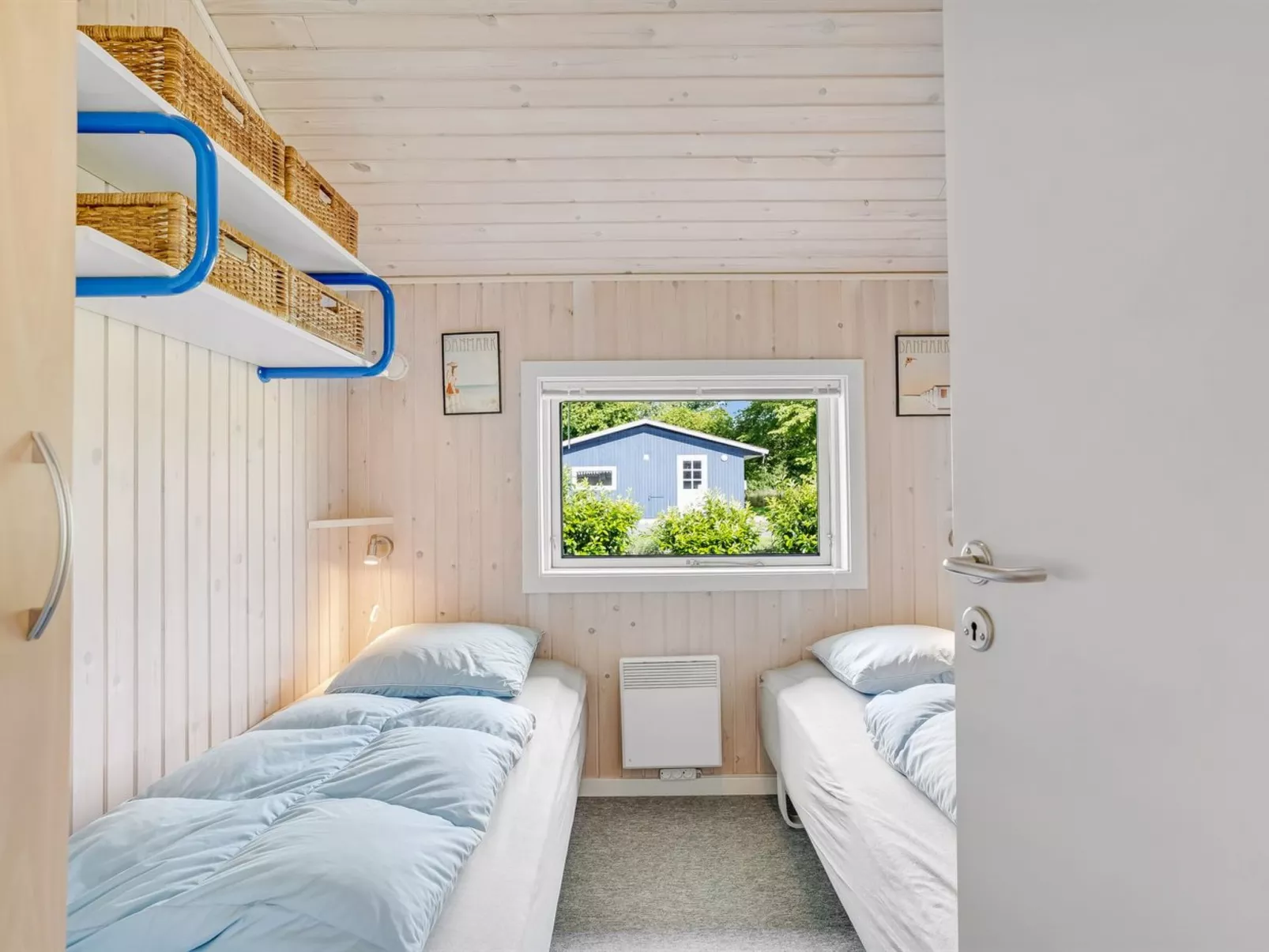 "Truls" - 800m from the sea-Binnen