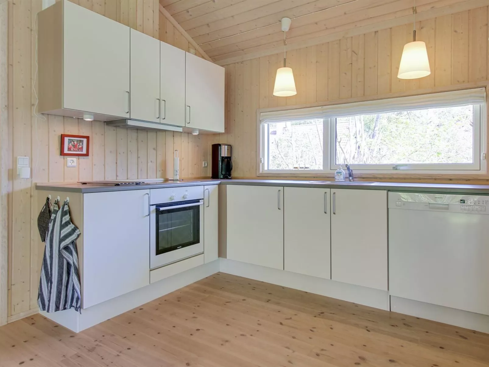 "Follerich" - 250m from the sea-Binnen