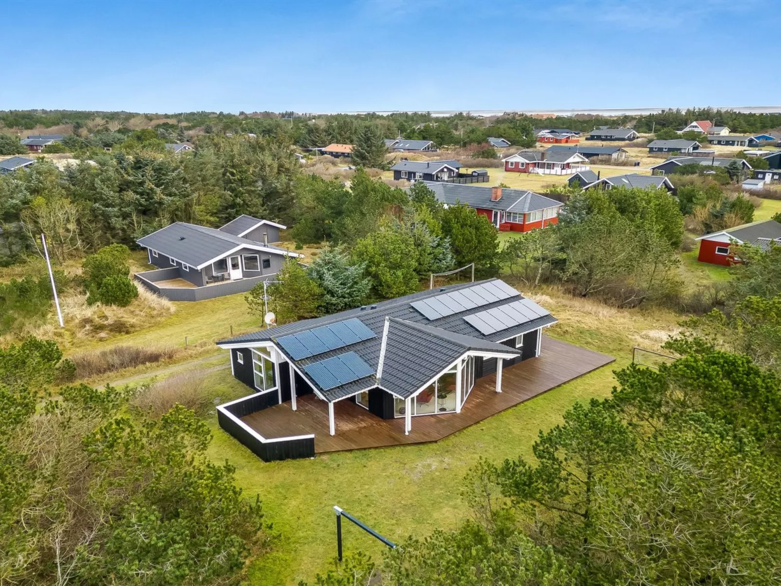 "Helen" - 500m to the fjord-Buiten