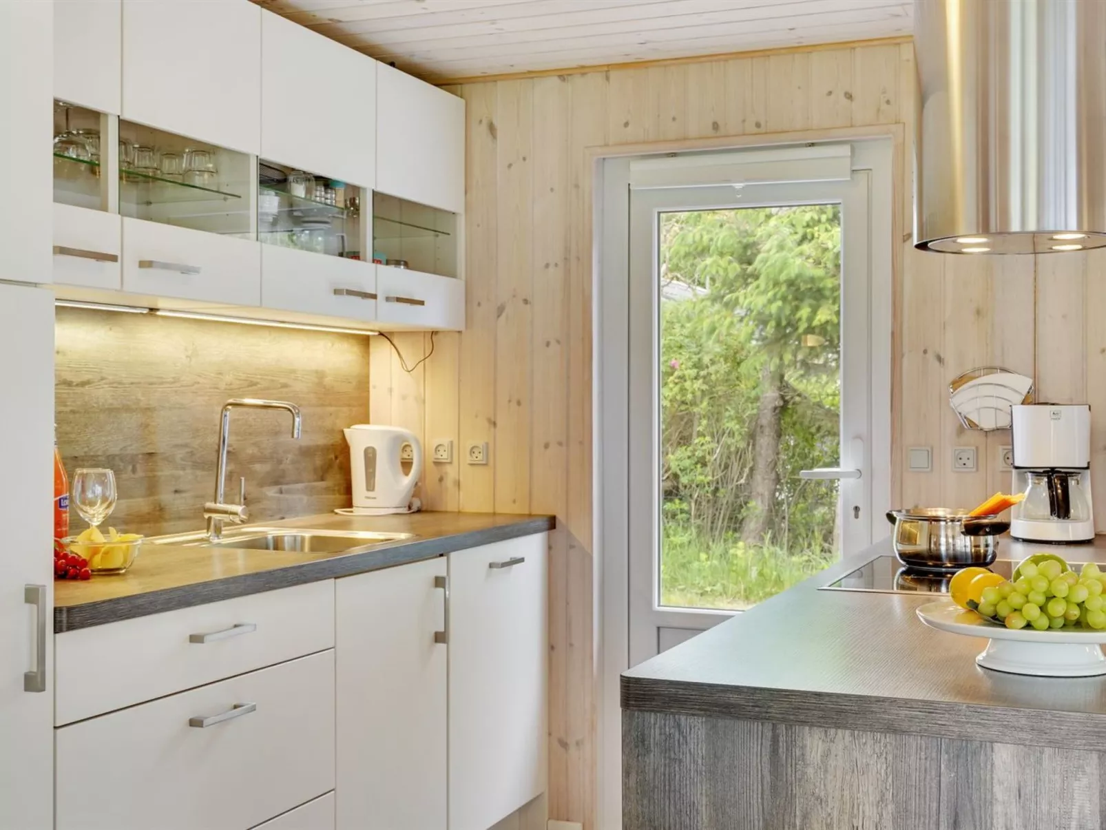 "Sheemen" - 700m to the fjord-Binnen