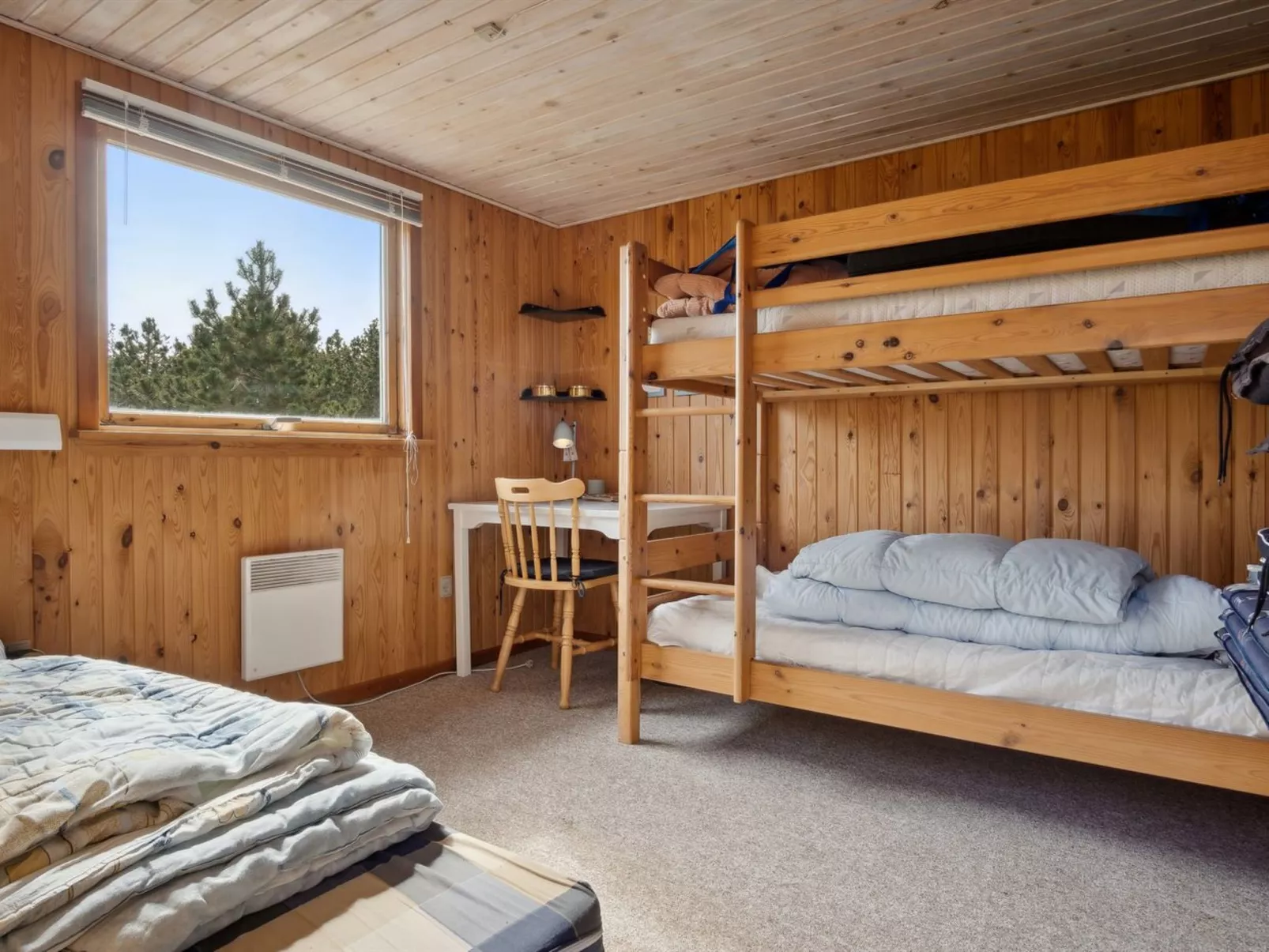 "Vappu" - 400m to the fjord-Binnen