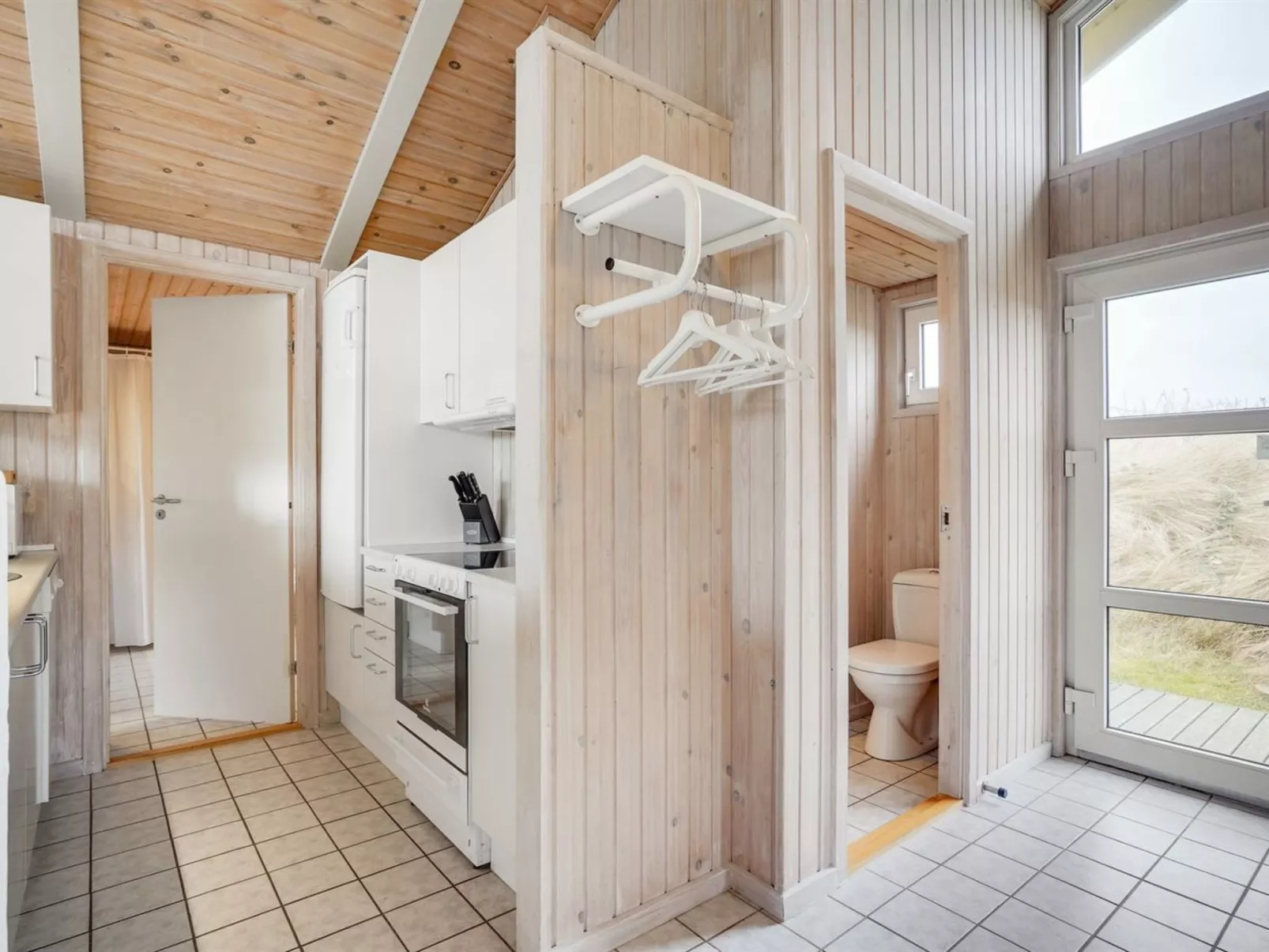 "Midja" - 800m from the sea-Binnen