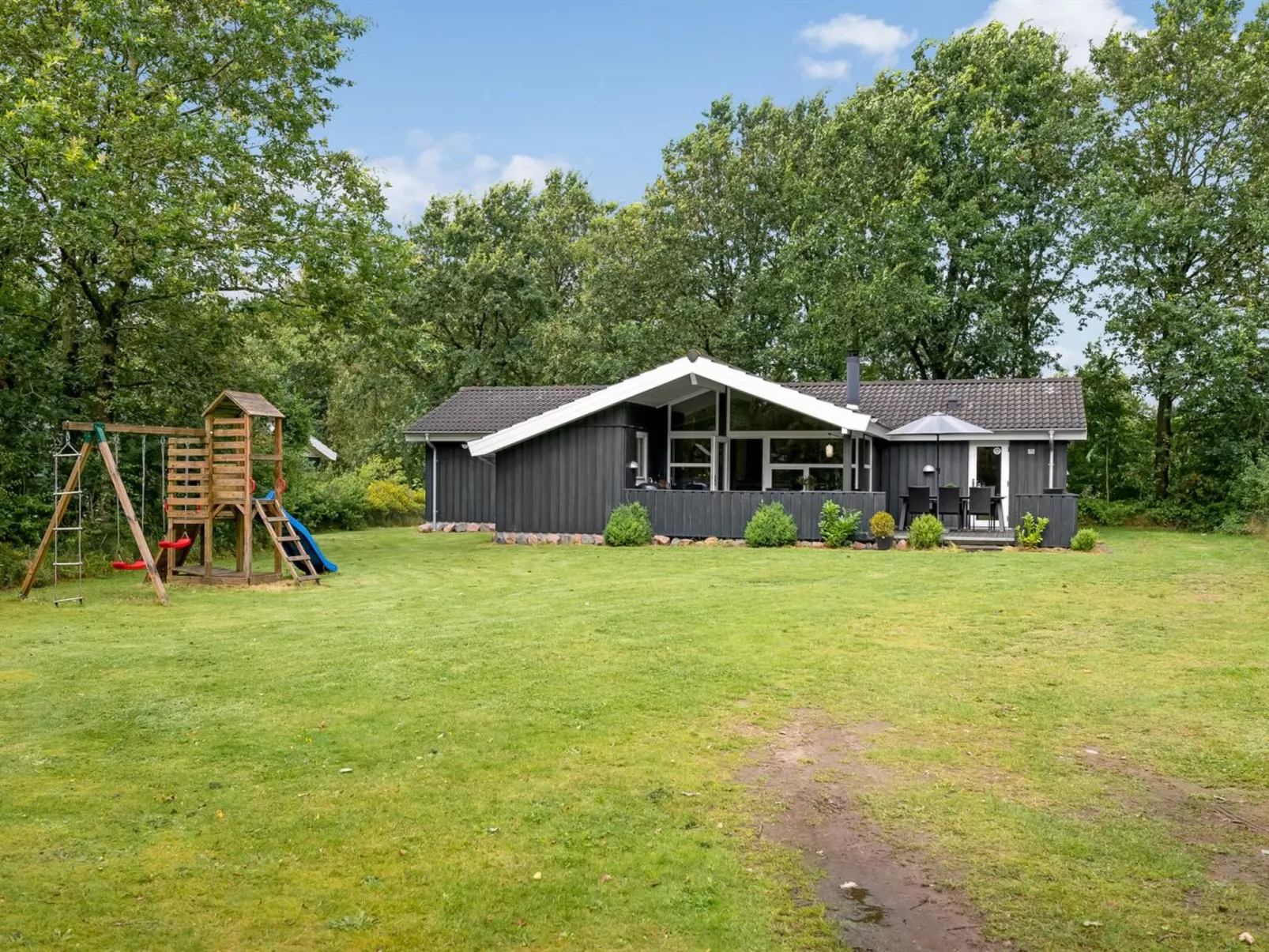 "Gurly" - 25km from the sea-Buiten