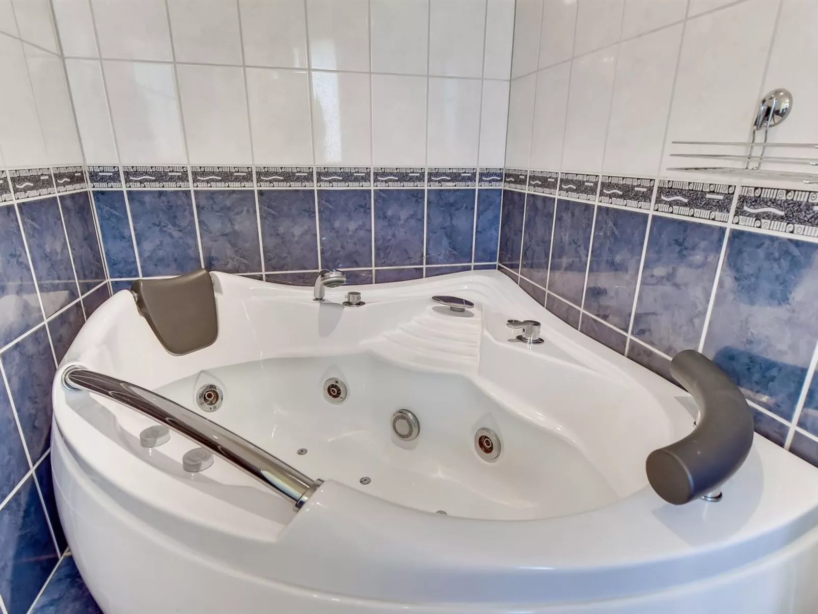 "Tydkil" - 300m to the fjord-Binnen