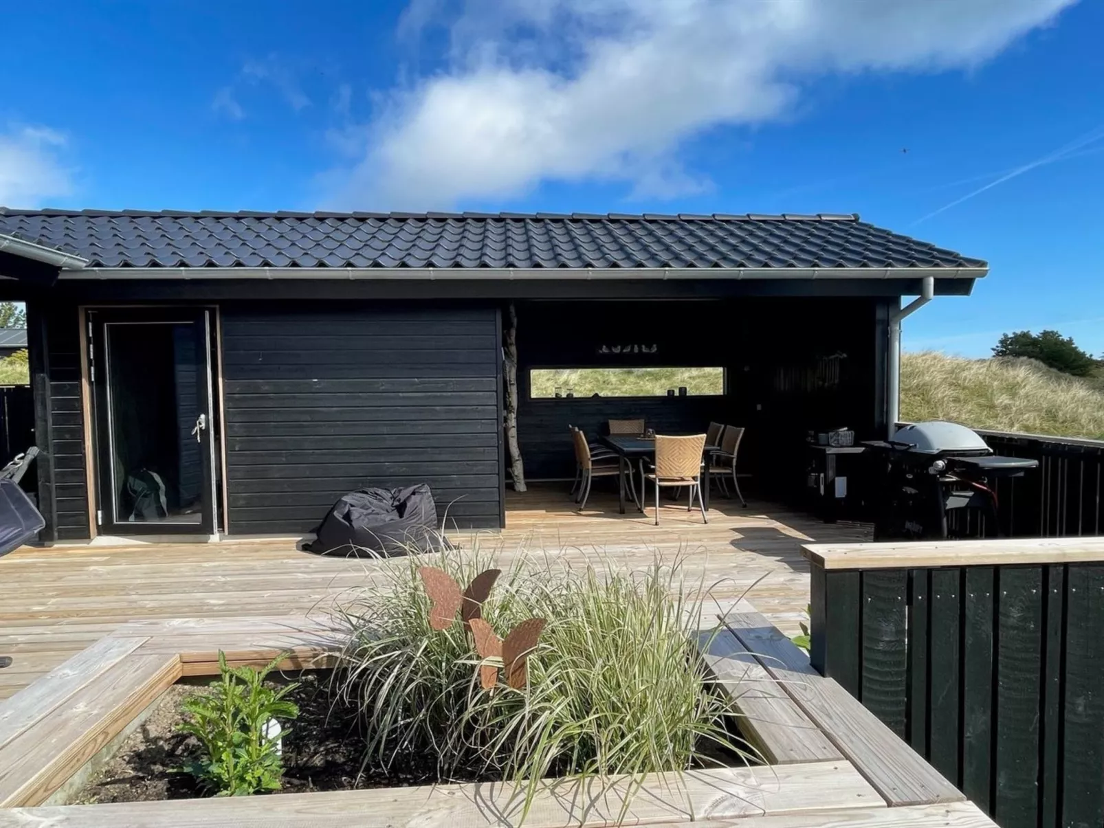 "Hinda" - 1.2km from the sea-Buiten