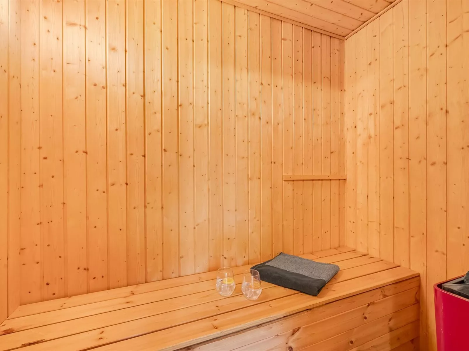 "Wenche" - 600m to the fjord-Binnen