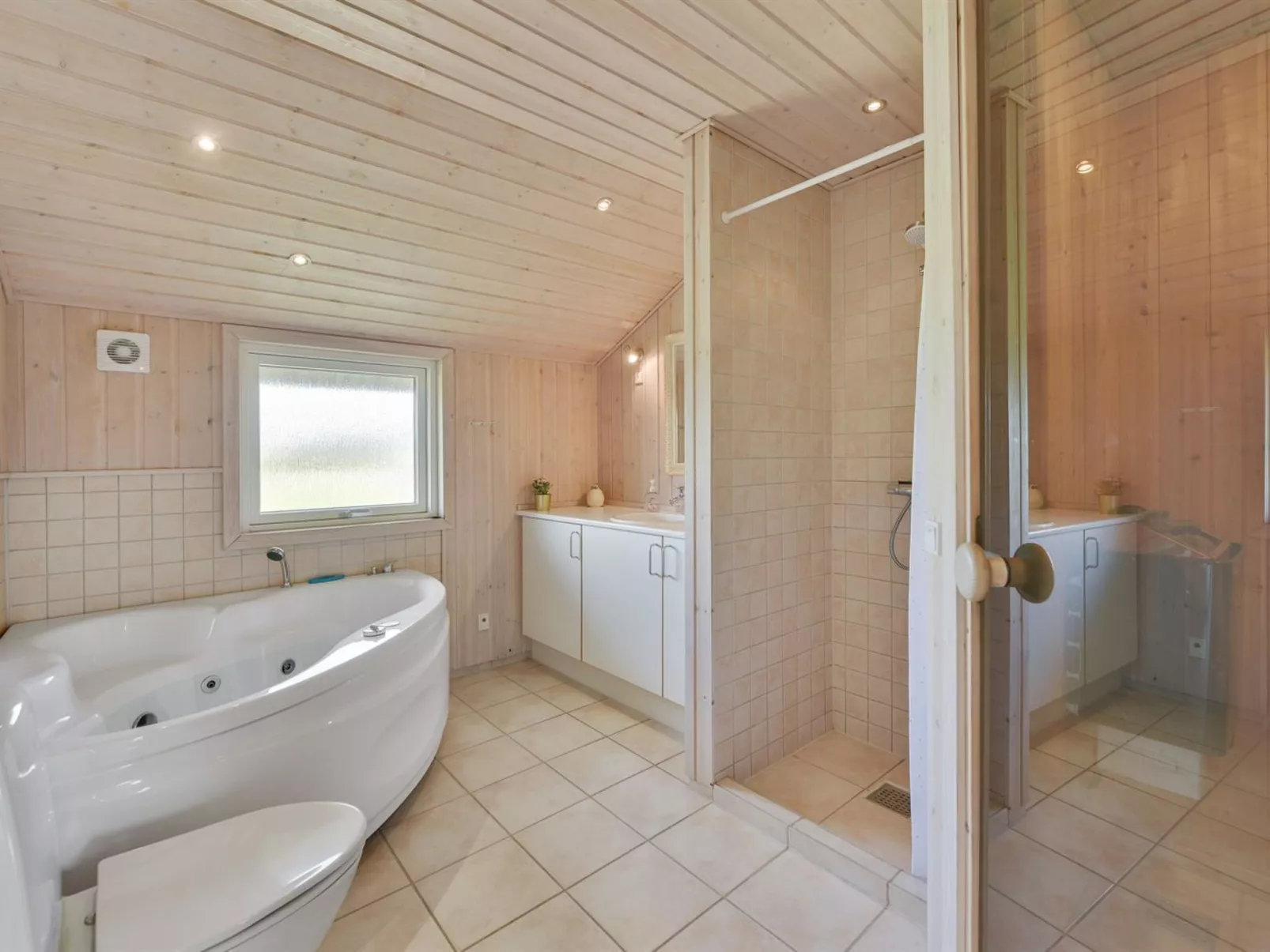 "Claudius" - 1.3km to the fjord-Binnen