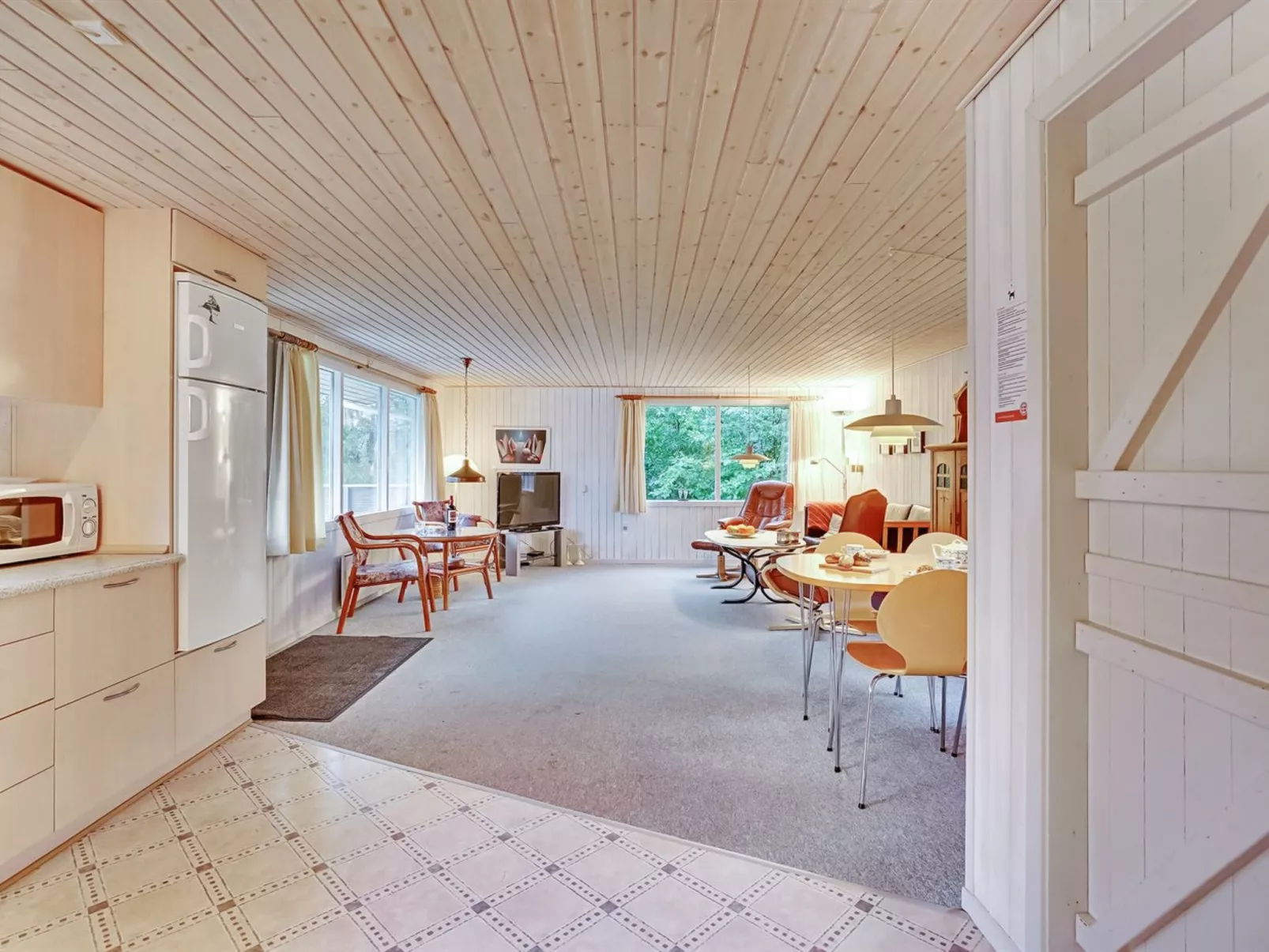 "Leny" - 450m to the fjord-Binnen