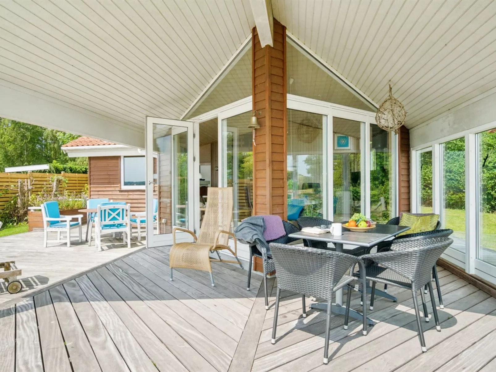 "Brunman" - 10m to the fjord-Buiten