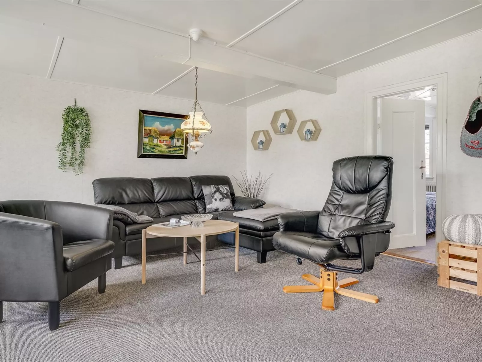 "Inda" - 10km from the sea-Binnen