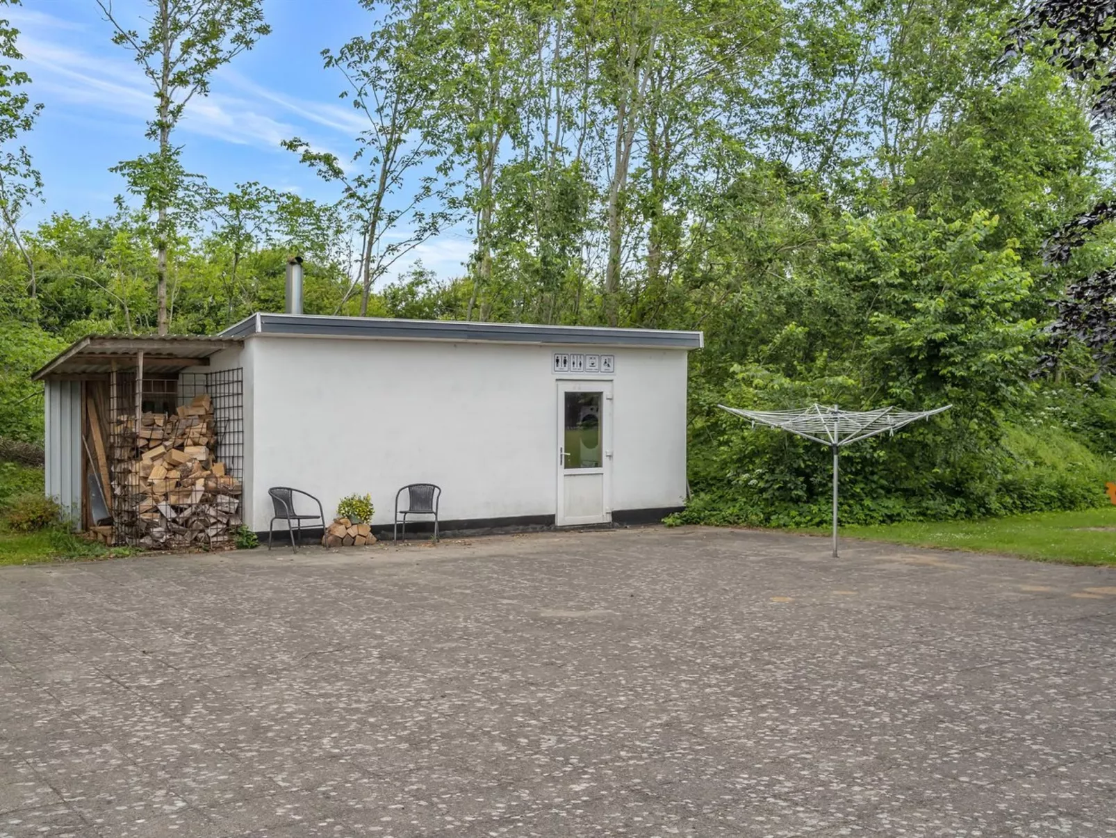 "Wisti" - 20km from the sea-Binnen