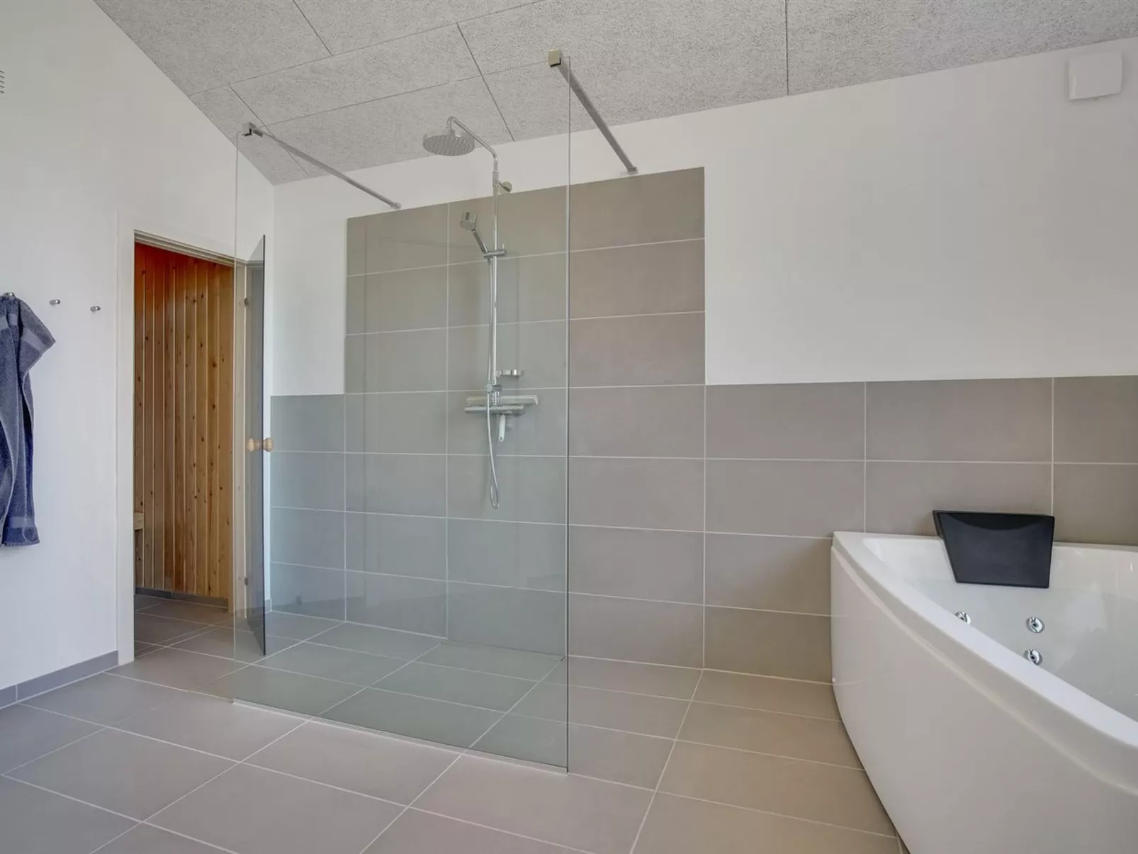 "Bentine" - 1.6km from the sea-Binnen