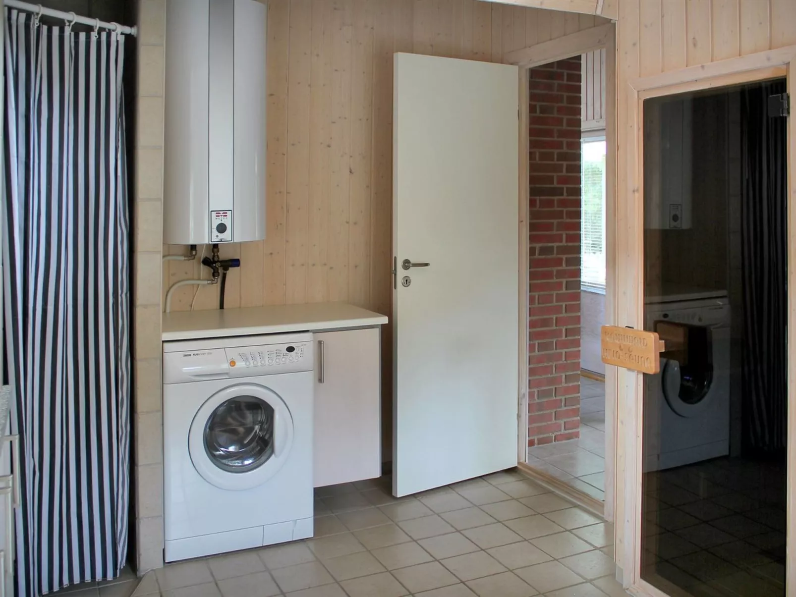 "Annick" - 300m from the sea-Binnen