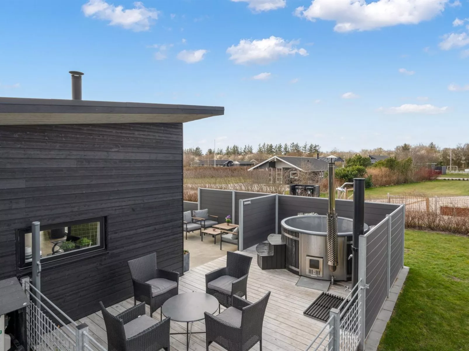 "Gela" - 1.3km to the fjord-Binnen