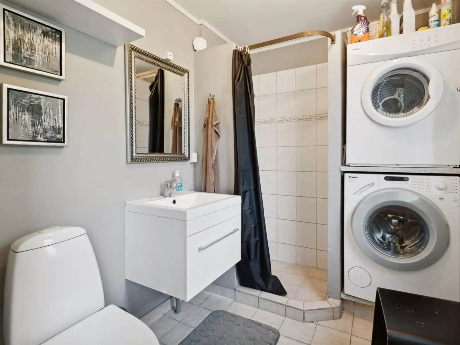 "Aki" - 30km from the sea-Binnen