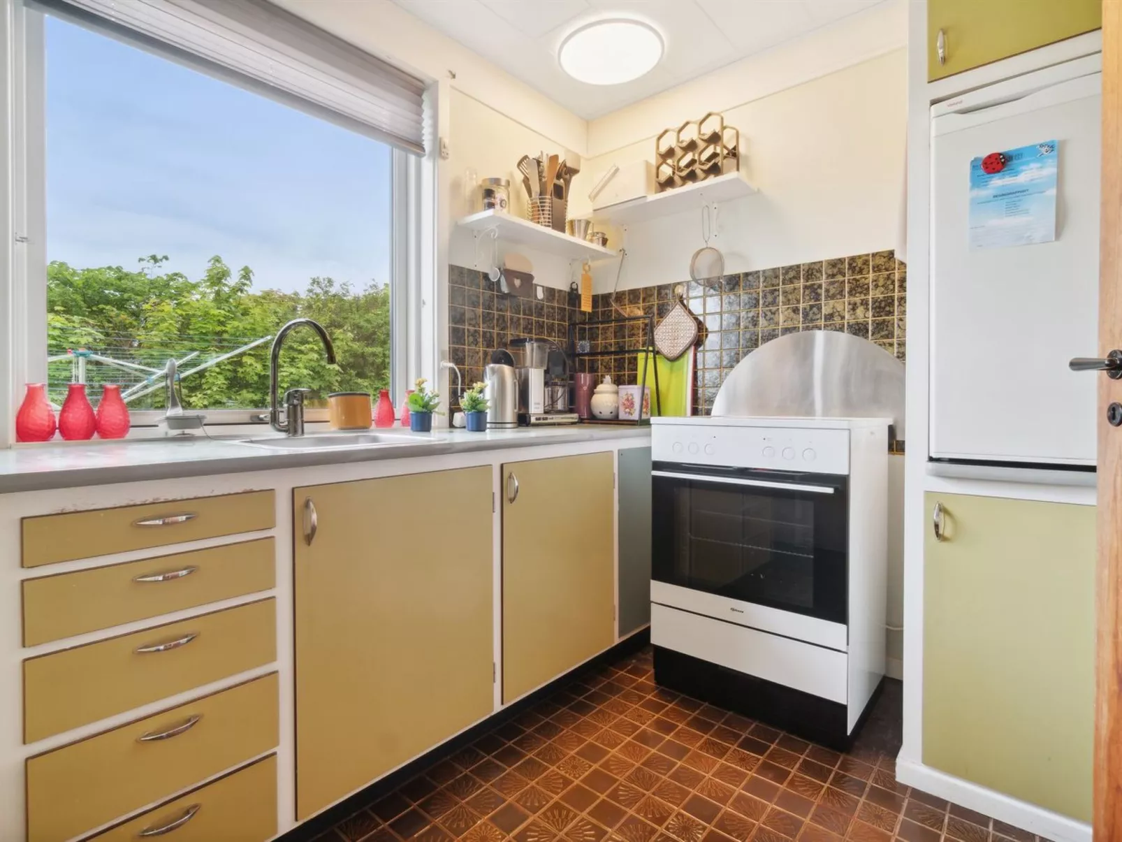 "Dika" - 400m from the sea-Binnen