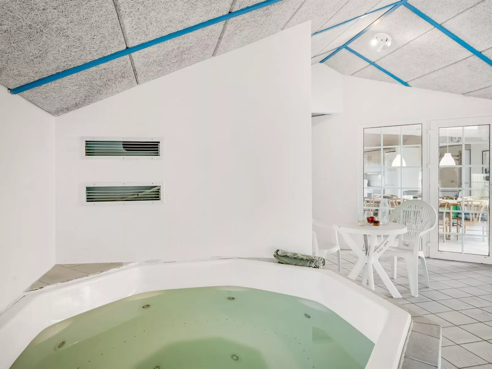 "Edlef" - 800m from the sea-Binnen