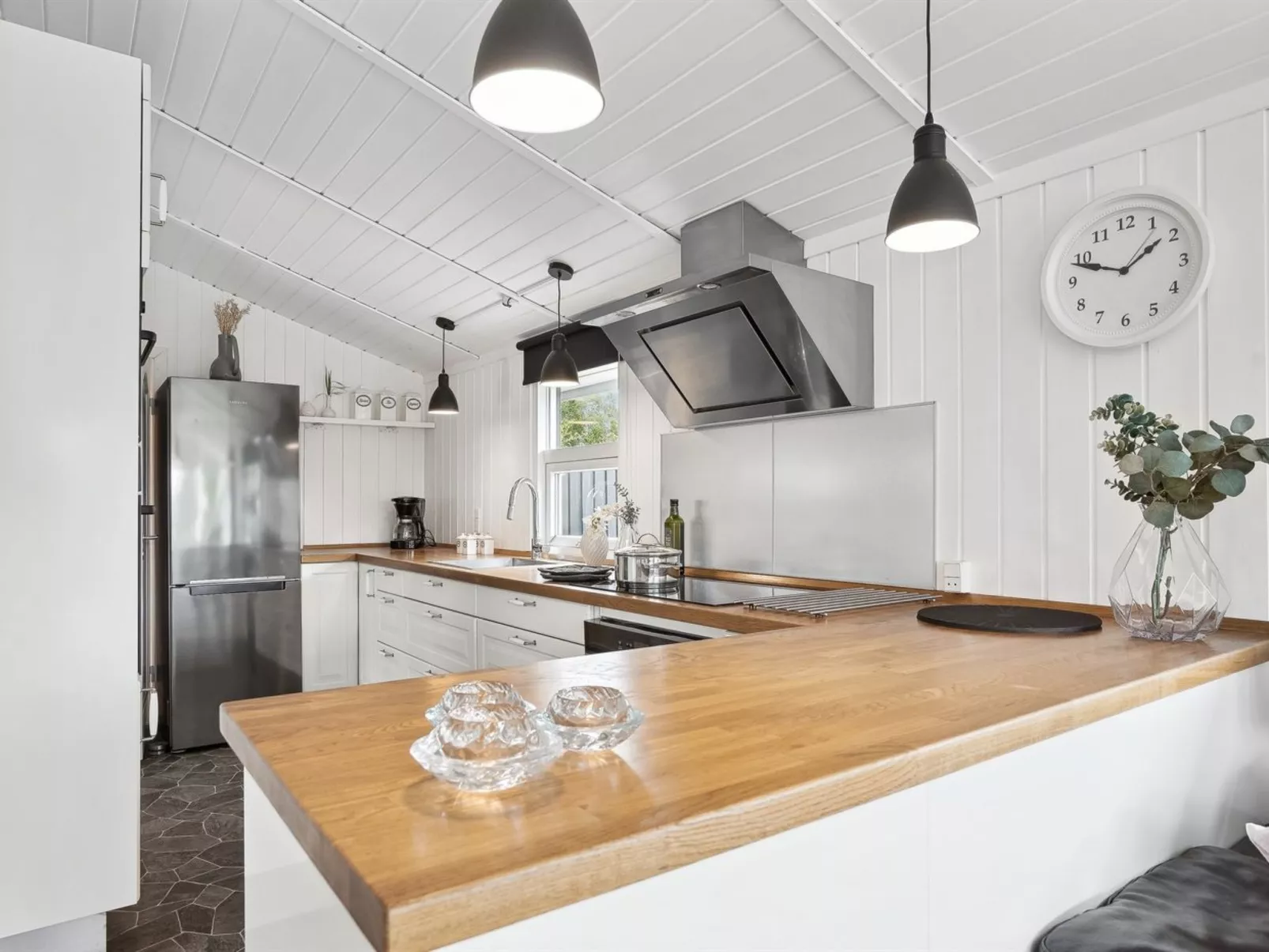 "Sylvi" - 750m from the sea-Binnen