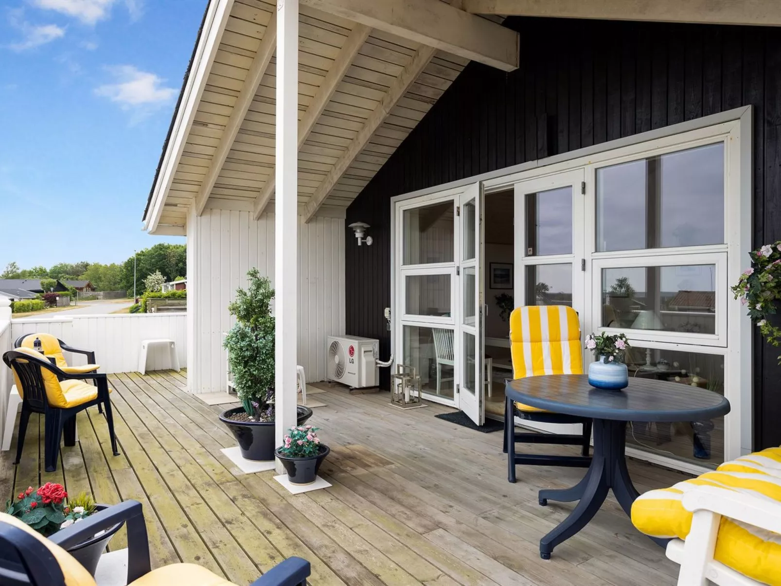 "Yvette" - 150m from the sea-Buiten