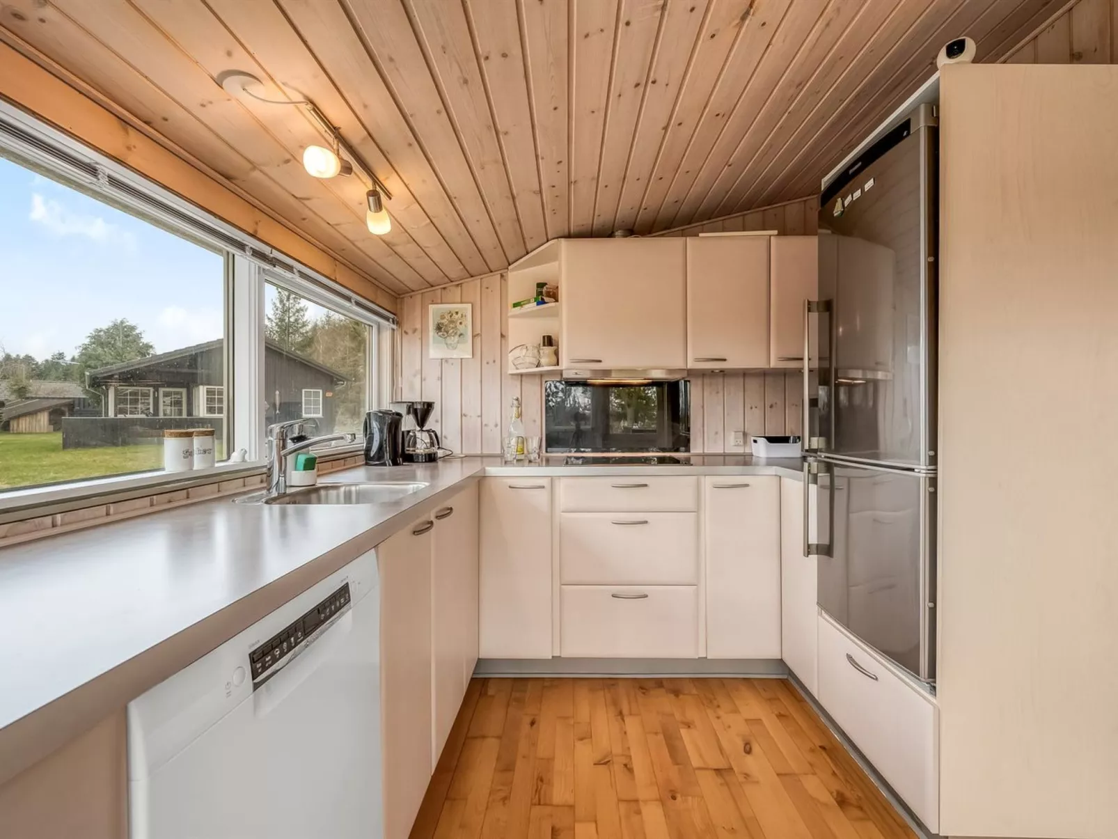 "Bosi" - 100m to the fjord-Binnen