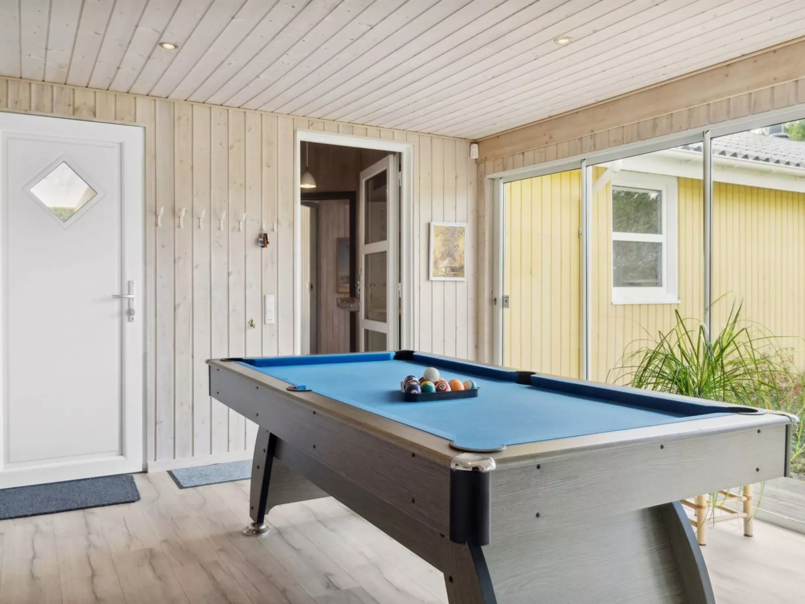 "Flaminia" - 350m from the sea-Binnen