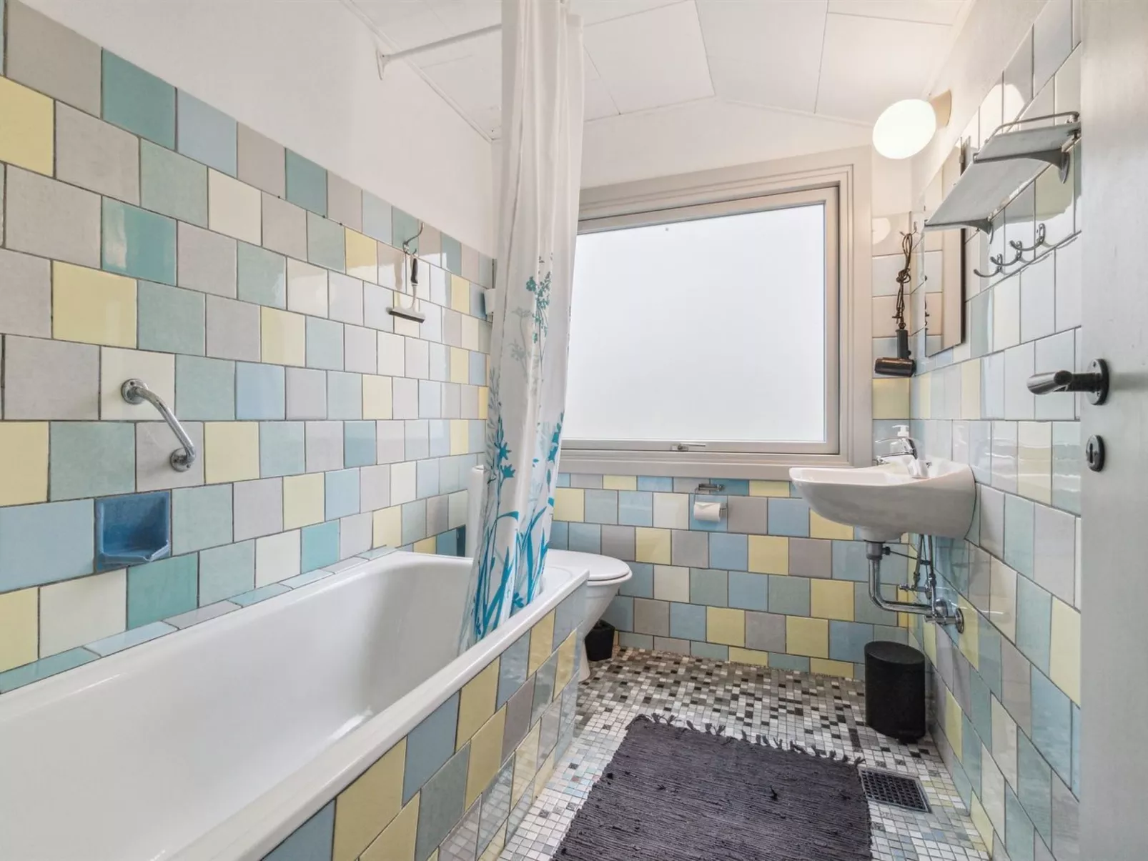 "Kirsi" - 200m from the sea-Binnen