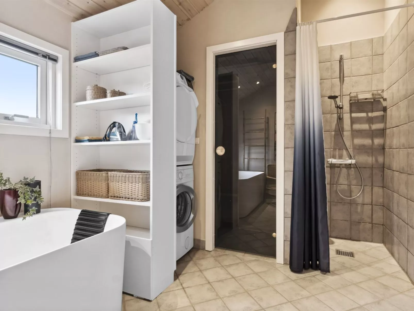 "Bruni" - 400m from the sea-Binnen