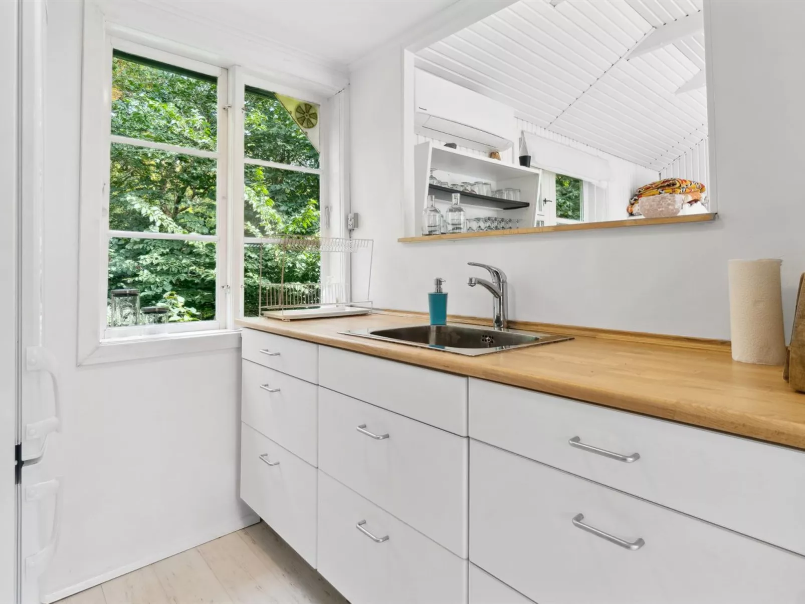 "Lucie" - 50m from the sea-Binnen