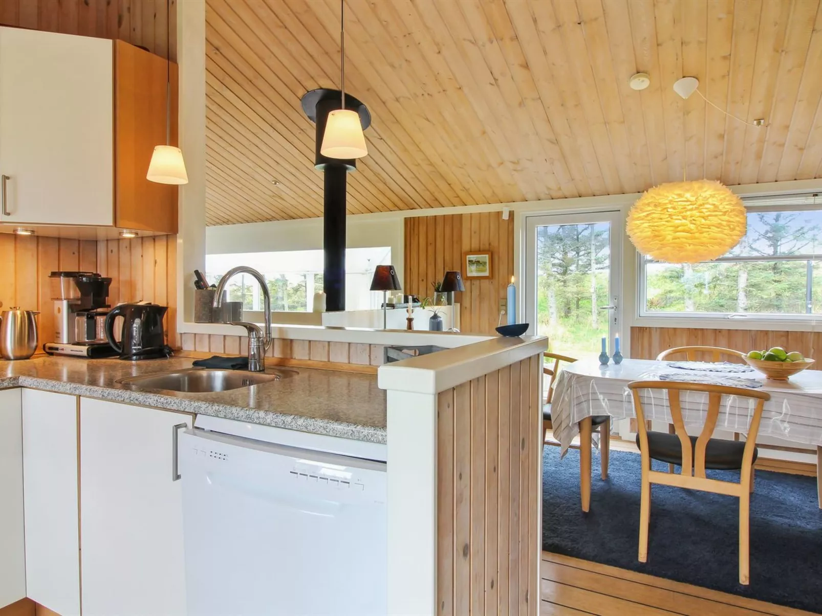 "Amelia" - 350m from the sea-Binnen