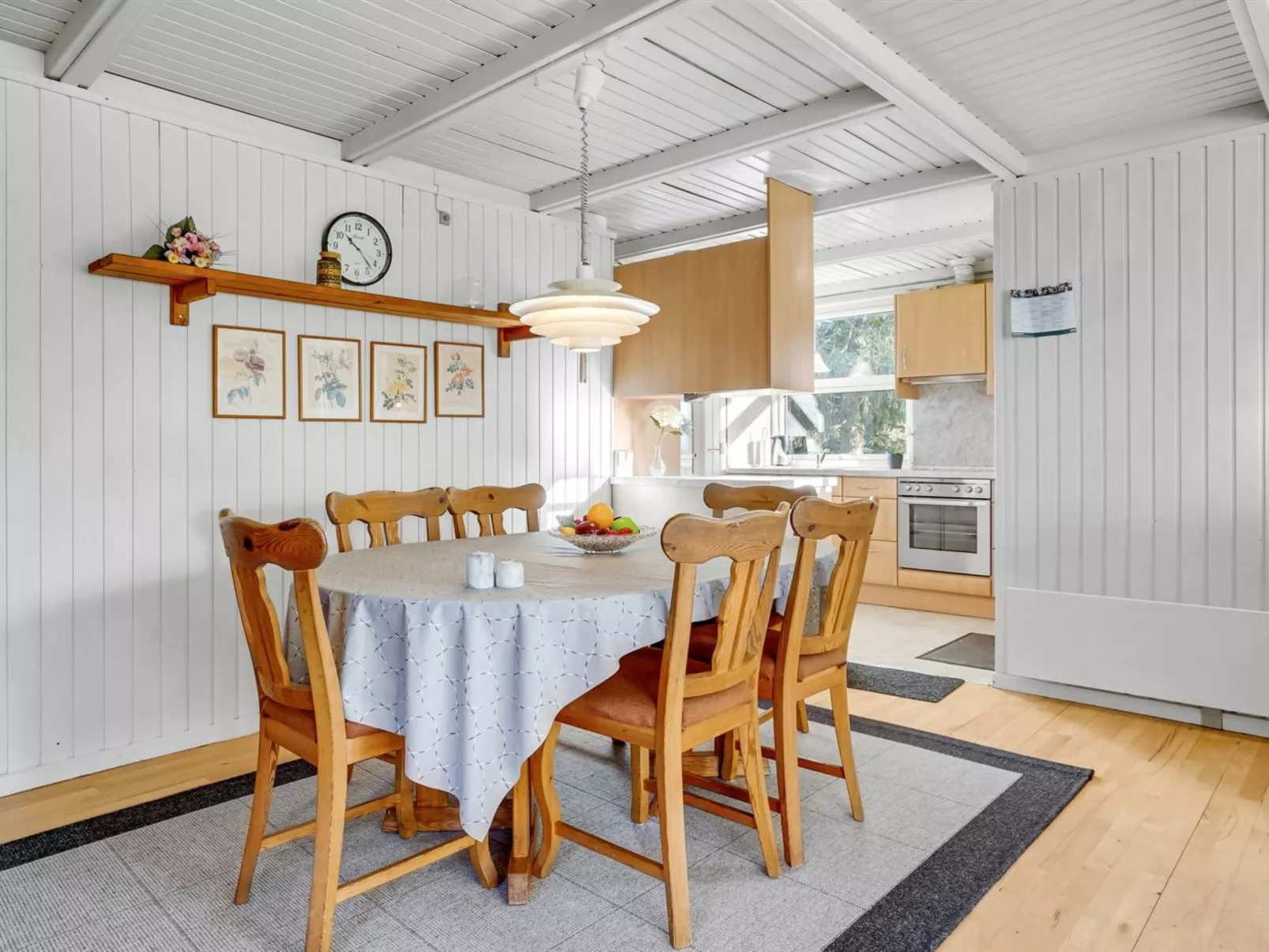 "Arnia" - 30km from the sea-Binnen