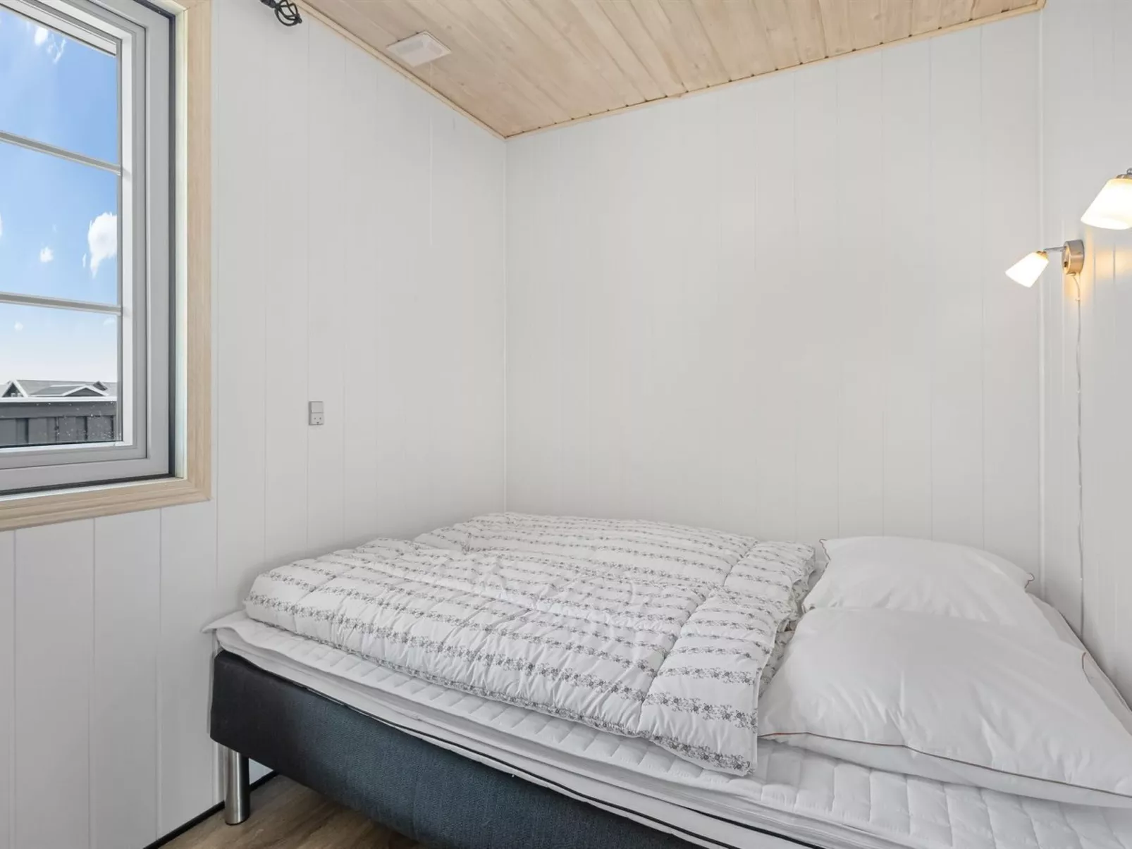 "Signhild" -  from the sea-Binnen