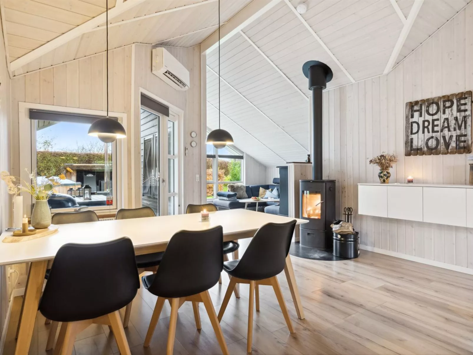 "Alpa" - 600m from the sea-Binnen