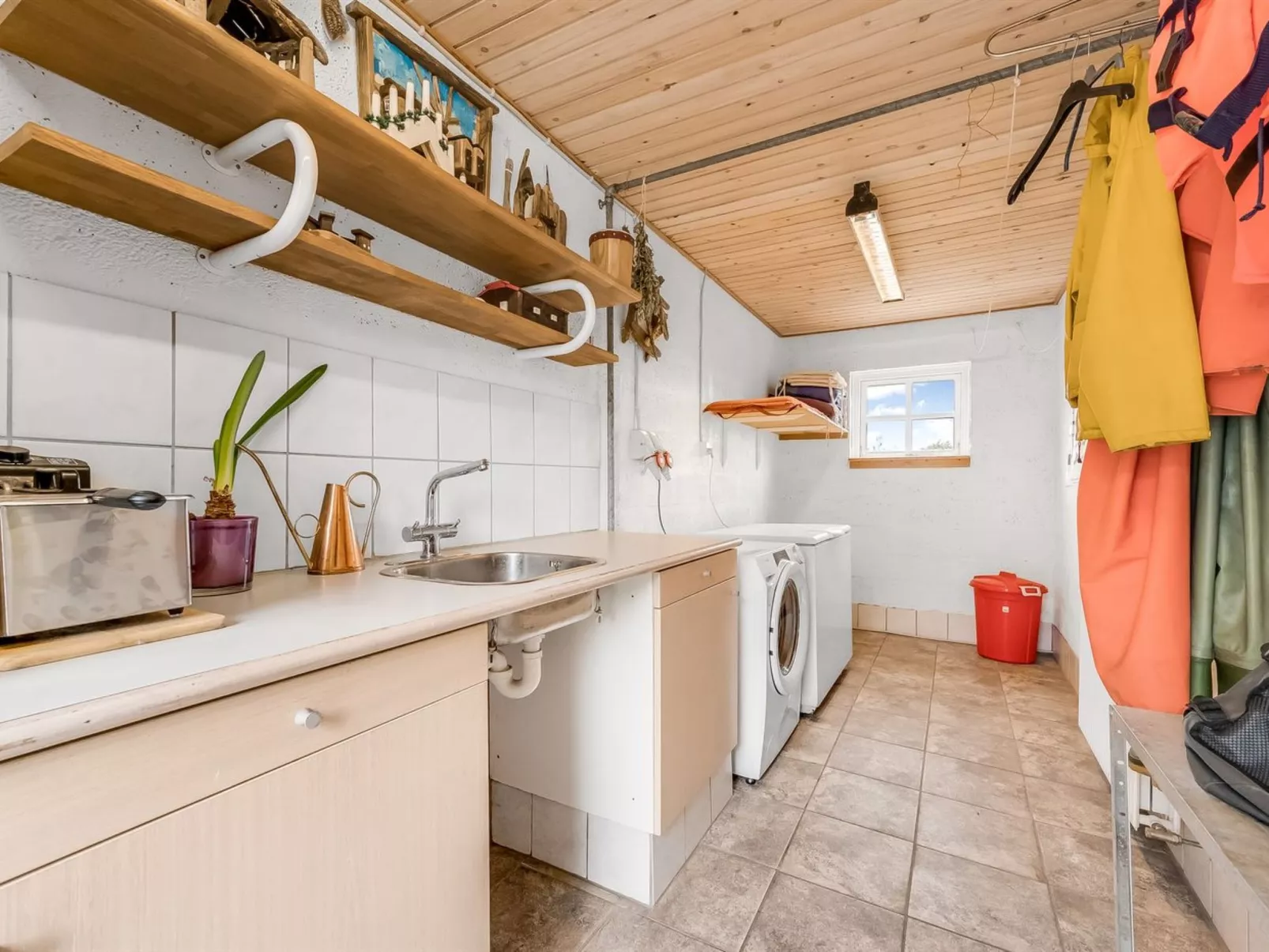 "Soria" - 600m to the fjord-Binnen