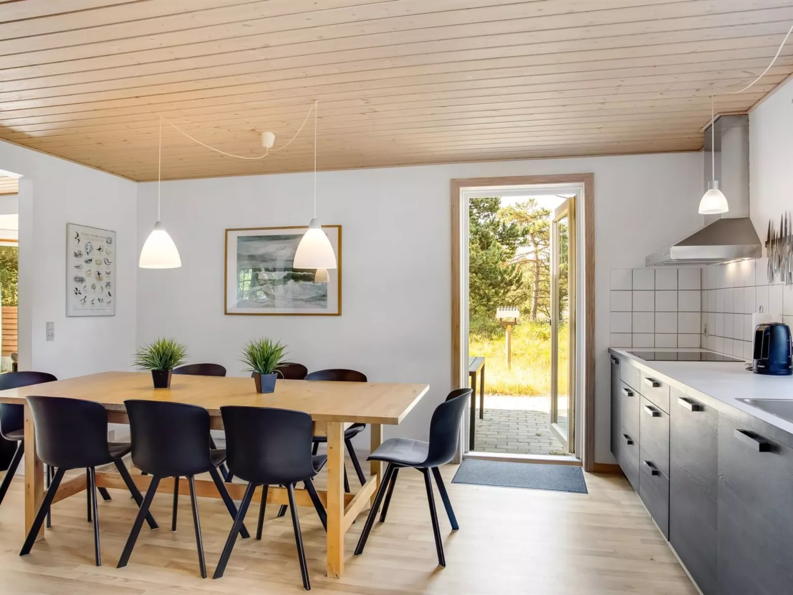 "Laila" - 1.2km from the sea-Binnen