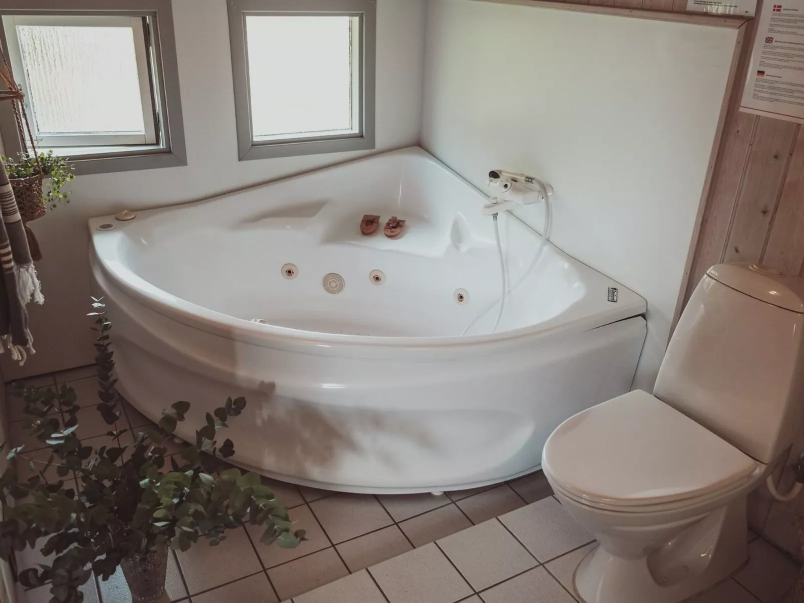 "Neno" - 100m from the sea-Binnen