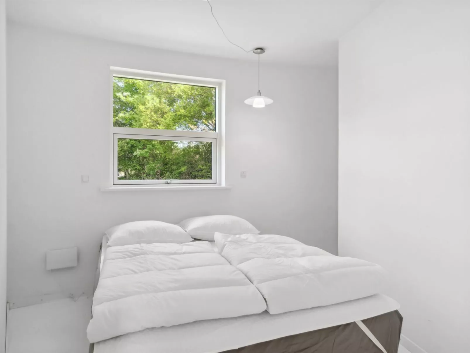 "Vemund" - 100m to the fjord-Binnen