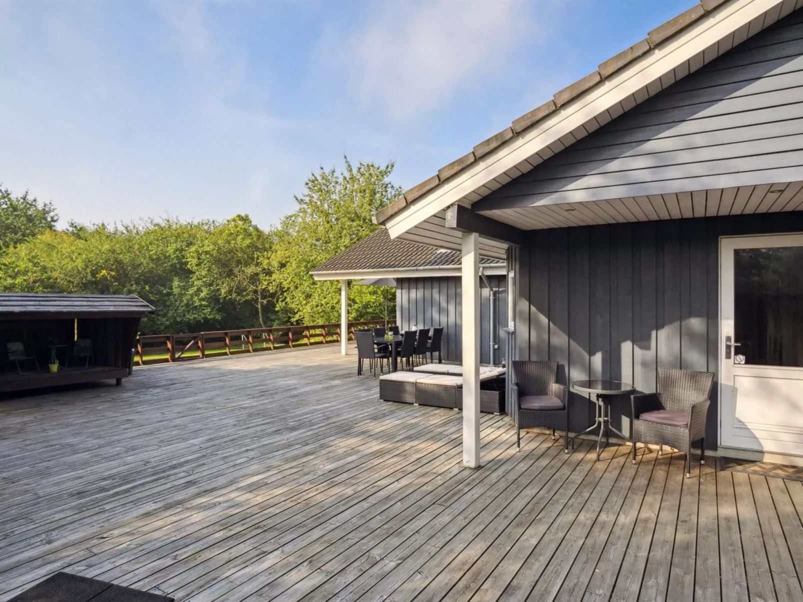 "Elif" - 30km from the sea-Buiten