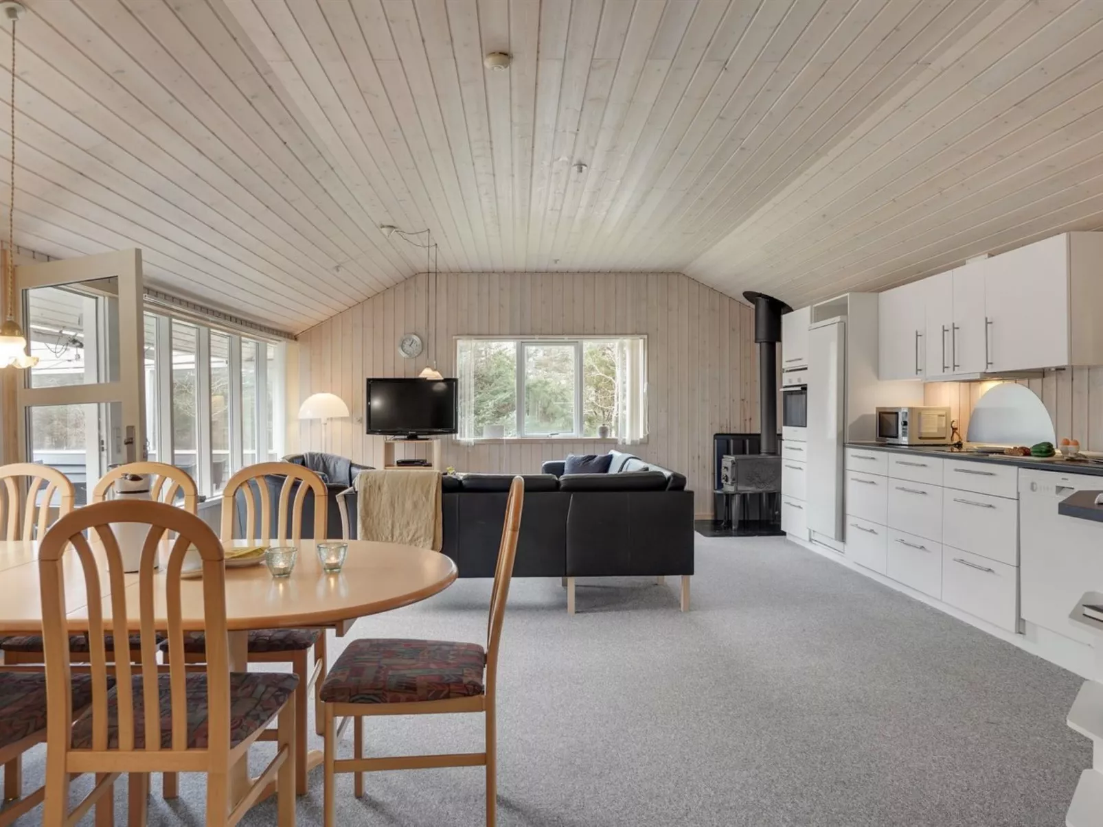 "Aneline" - 700m from the sea-Binnen