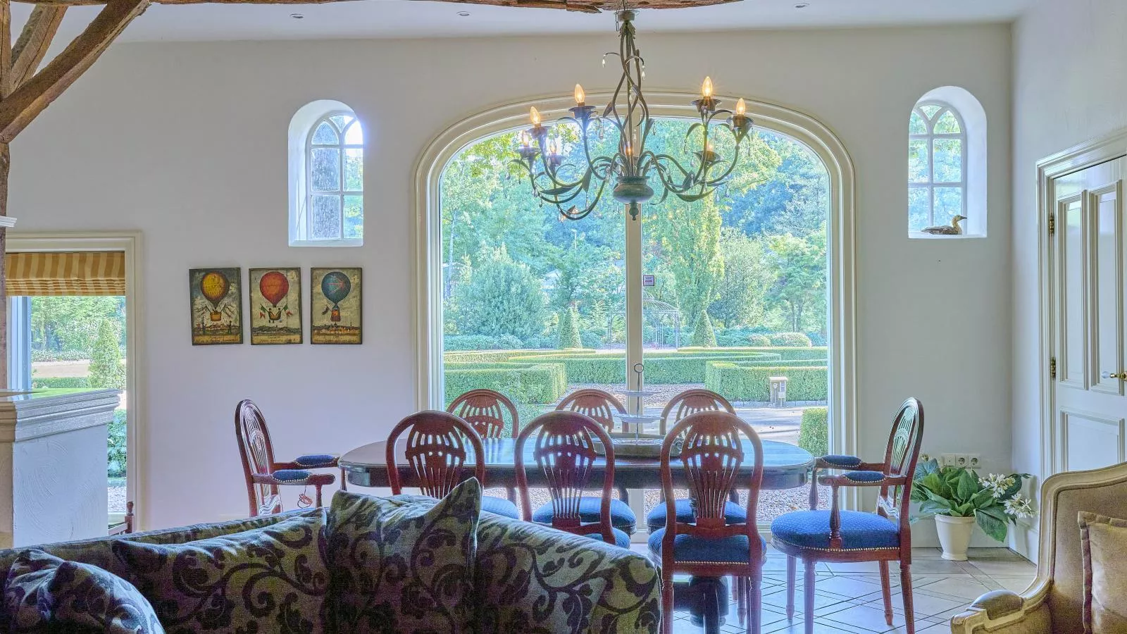 Erve Het Klaashuis-Eetkamer