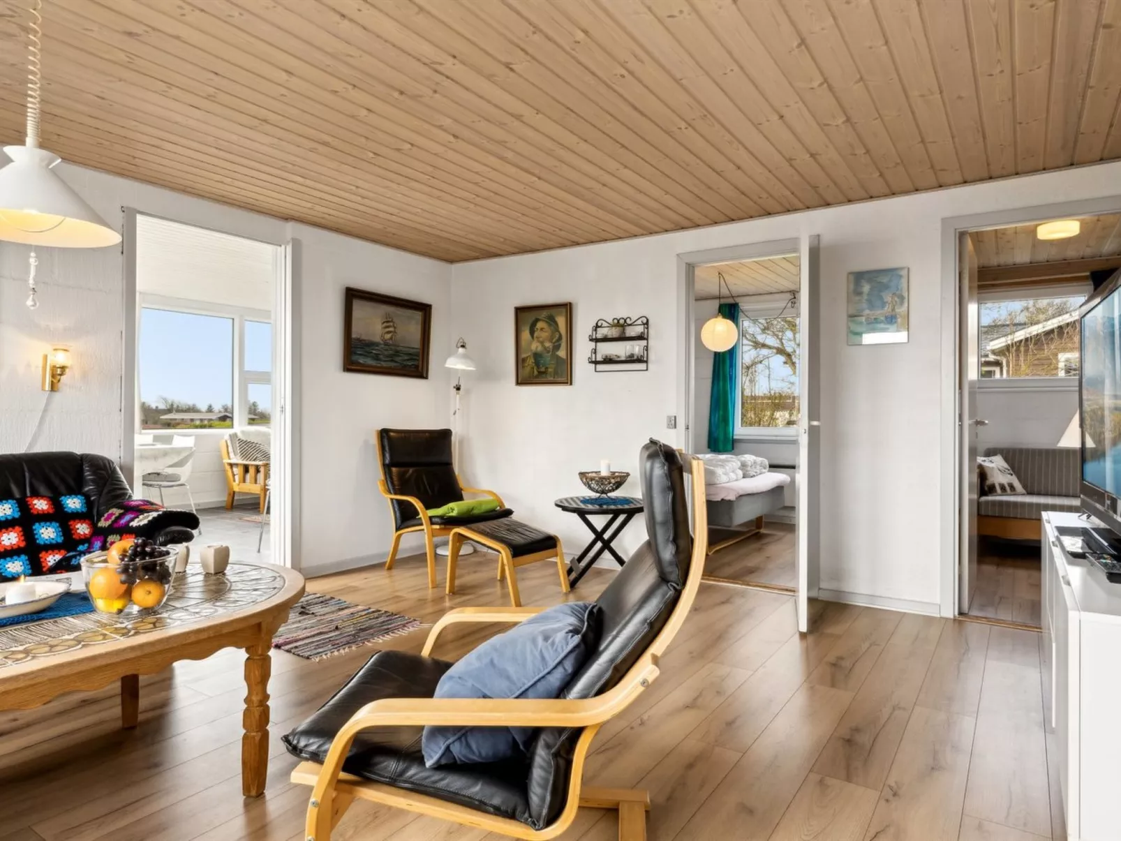 "Aletha" - 300m to the fjord-Binnen